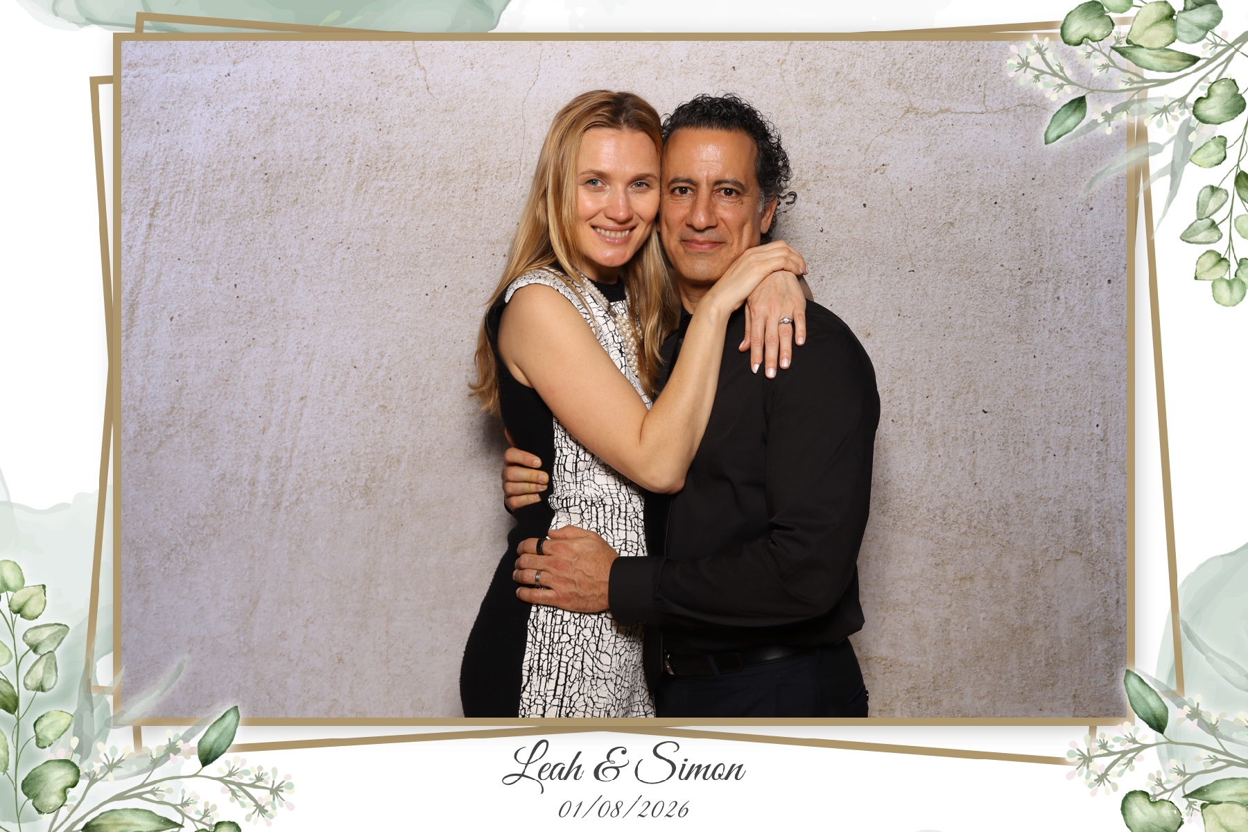 Leah & Simon  | View more photos from the event at gallery.myselfiemirror.ca/u/romanmyselfiemirrorca/Leah-Simon