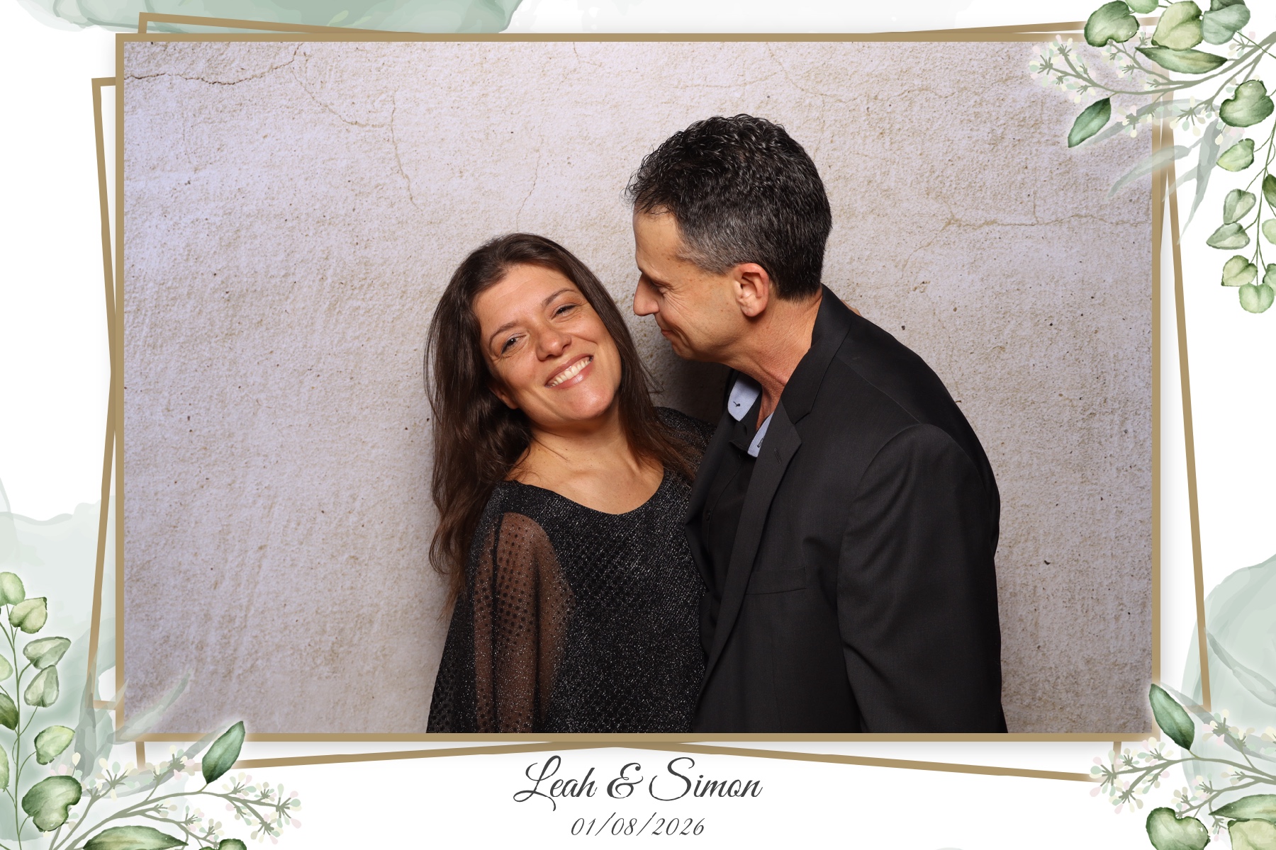 Leah & Simon  | View more photos from the event at gallery.myselfiemirror.ca/u/romanmyselfiemirrorca/Leah-Simon