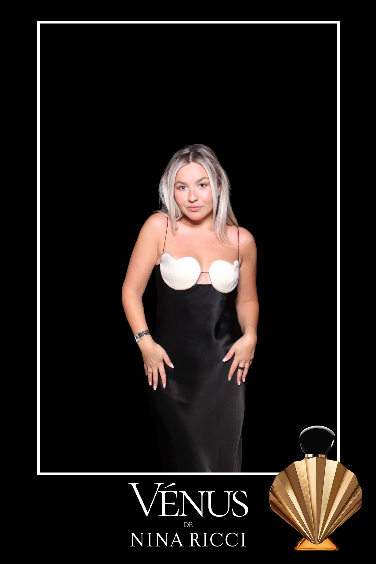 Venus de Nina Ricci  | View more photos from the event at gallery.myselfiemirror.ca/u/romanmyselfiemirrorca/Venus-de-Nina-Ricci