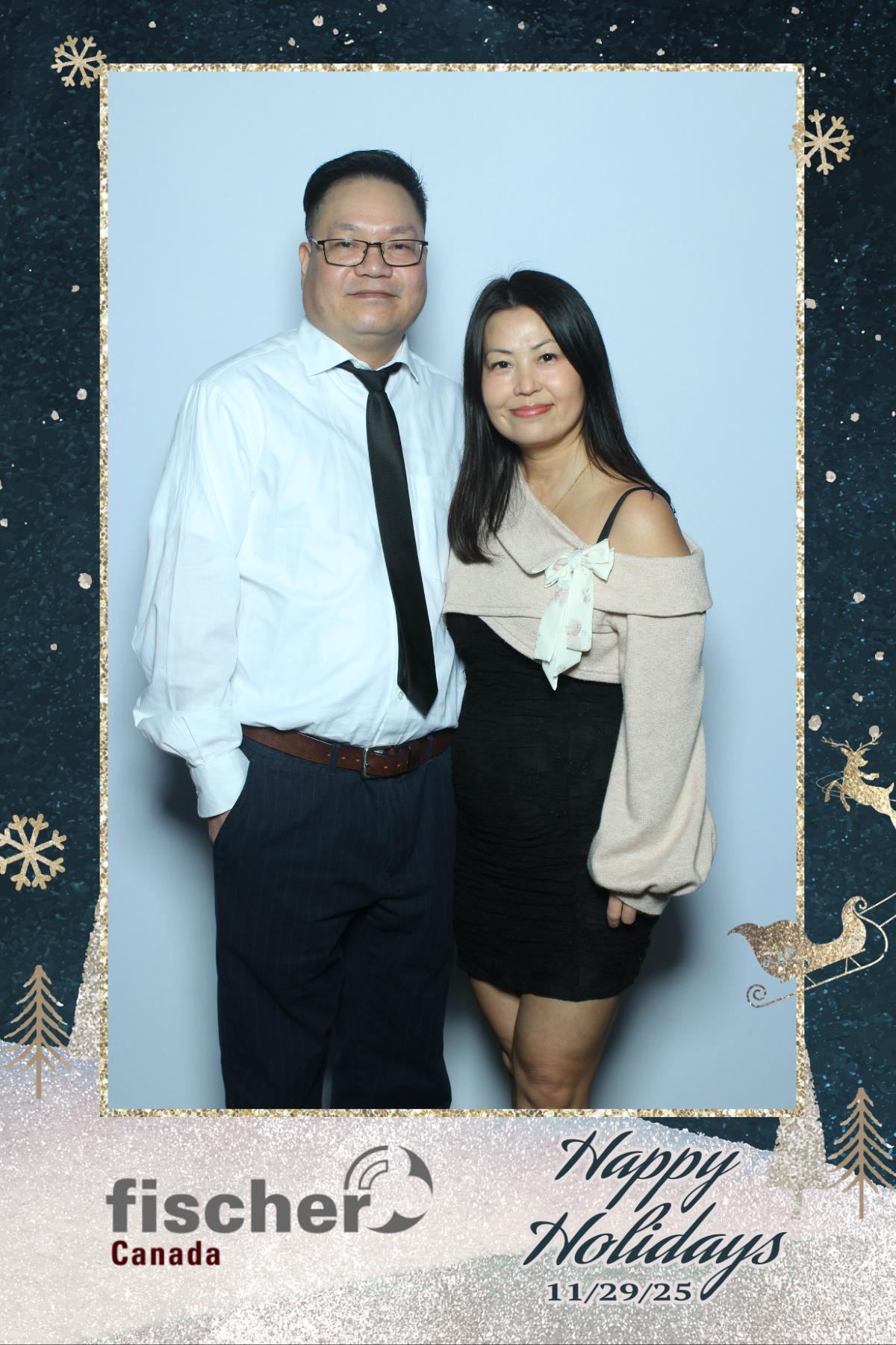 fischer Canada Holiday Party | View more photos from the event at gallery.myselfiemirror.ca/u/romanmyselfiemirrorca/fischer-Canada-Holiday-Party-0