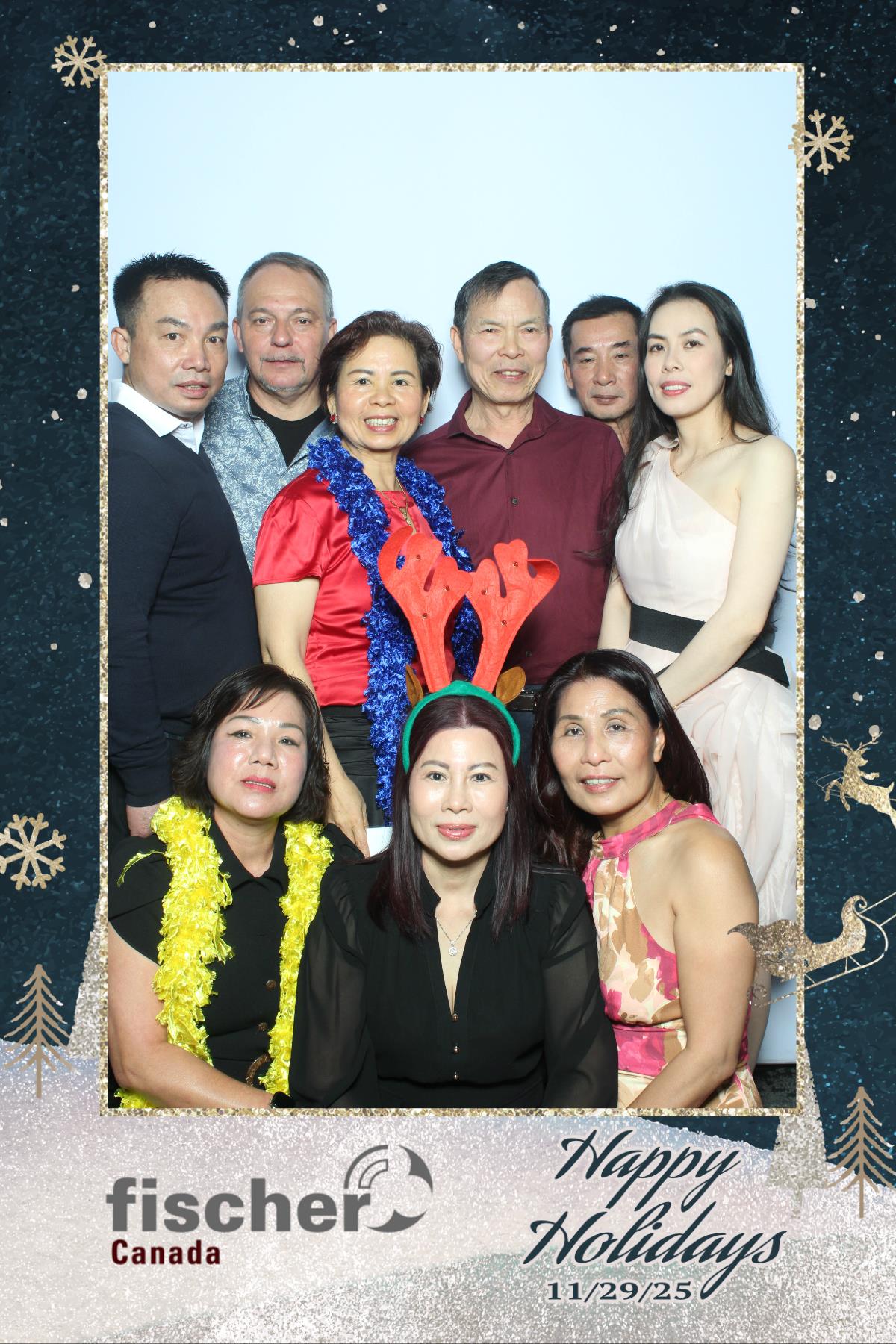 fischer Canada Holiday Party | View more photos from the event at gallery.myselfiemirror.ca/u/romanmyselfiemirrorca/fischer-Canada-Holiday-Party-0