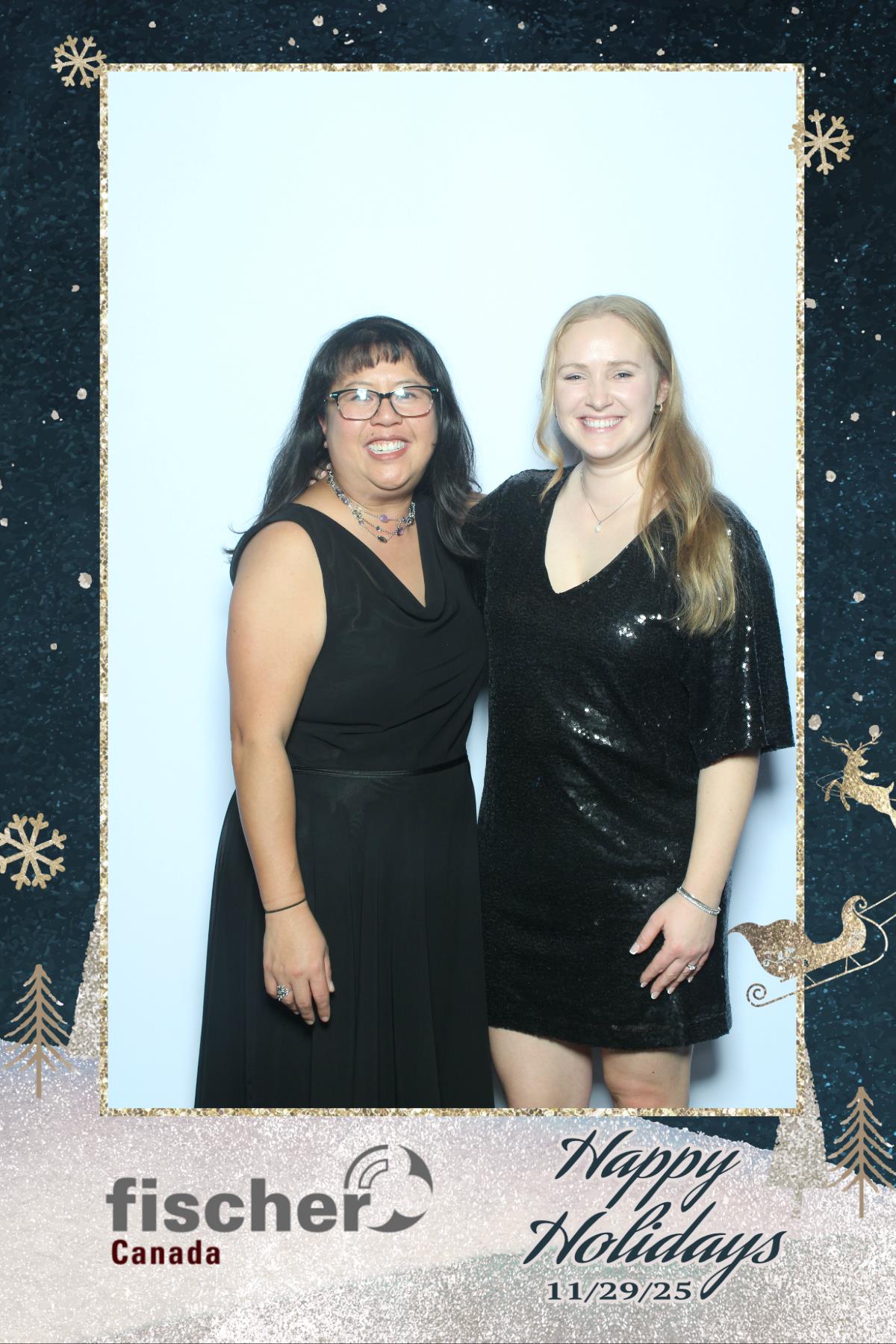 fischer Canada Holiday Party | View more photos from the event at gallery.myselfiemirror.ca/u/romanmyselfiemirrorca/fischer-Canada-Holiday-Party-0