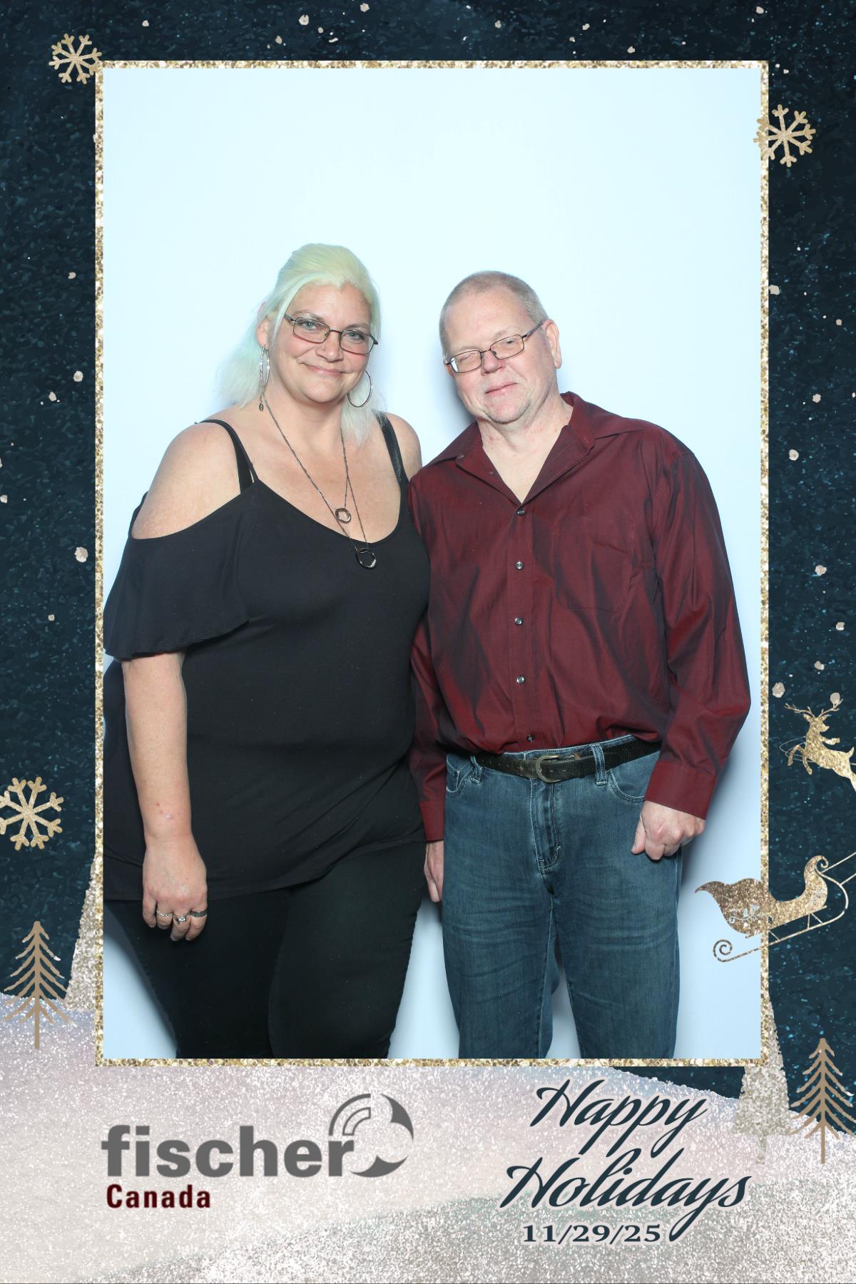 fischer Canada Holiday Party | View more photos from the event at gallery.myselfiemirror.ca/u/romanmyselfiemirrorca/fischer-Canada-Holiday-Party-0