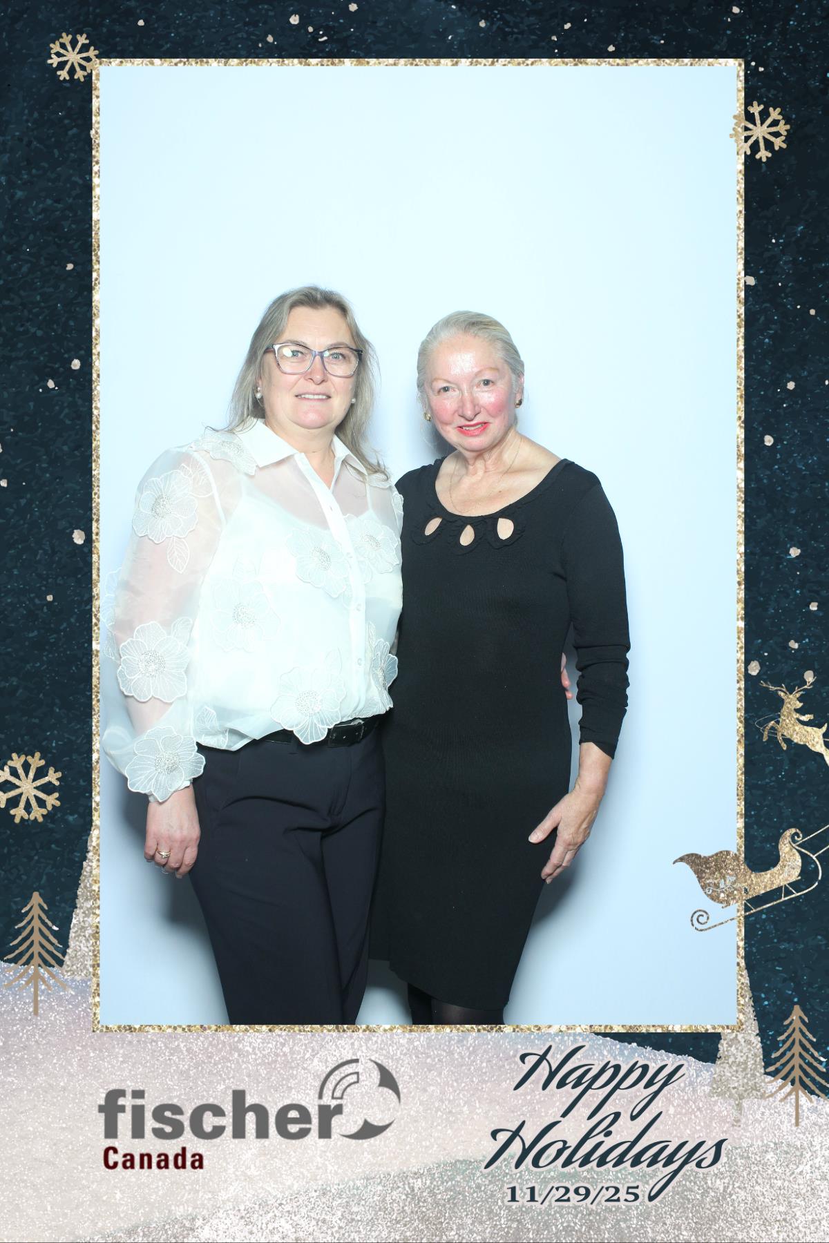 fischer Canada Holiday Party | View more photos from the event at gallery.myselfiemirror.ca/u/romanmyselfiemirrorca/fischer-Canada-Holiday-Party-0