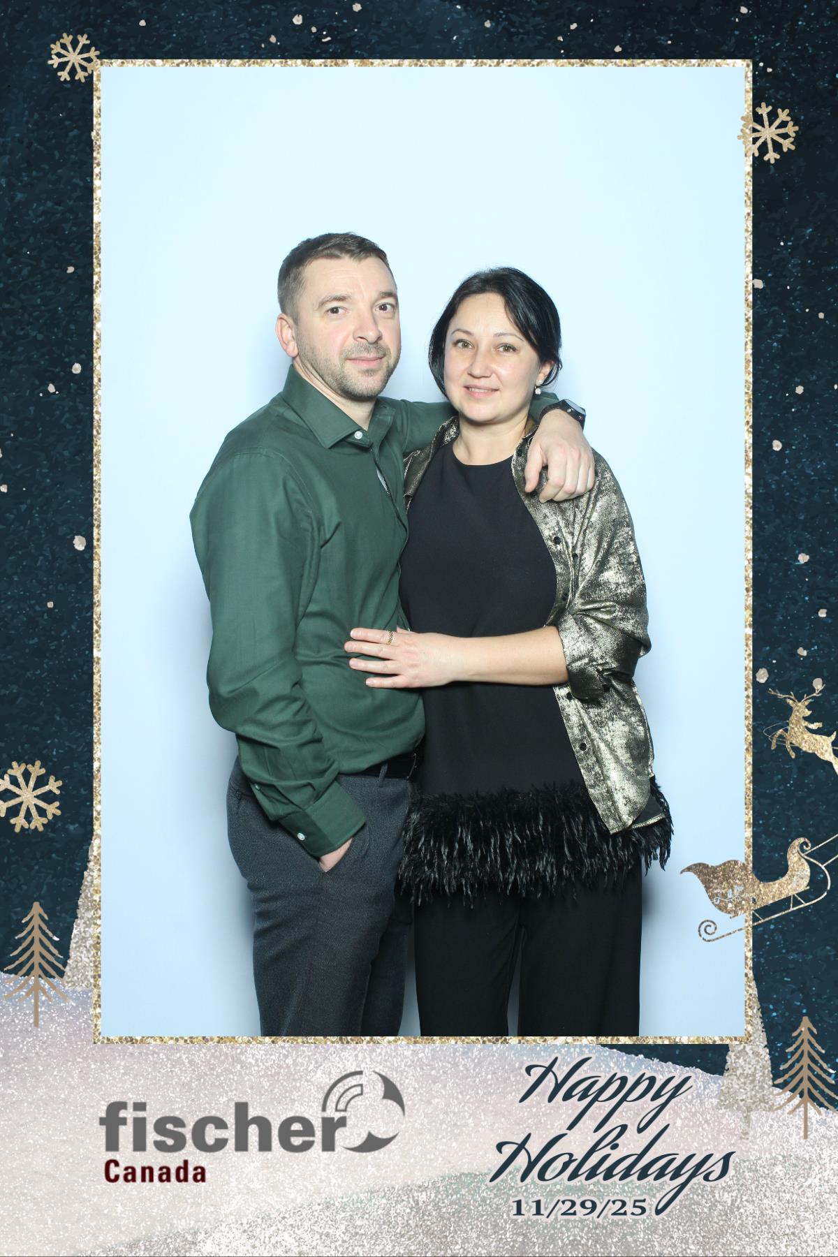 fischer Canada Holiday Party | View more photos from the event at gallery.myselfiemirror.ca/u/romanmyselfiemirrorca/fischer-Canada-Holiday-Party-0