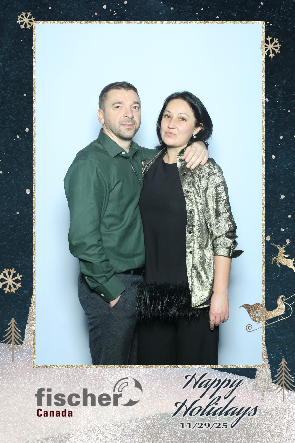 fischer Canada Holiday Party | View more photos from the event at gallery.myselfiemirror.ca/u/romanmyselfiemirrorca/fischer-Canada-Holiday-Party-0