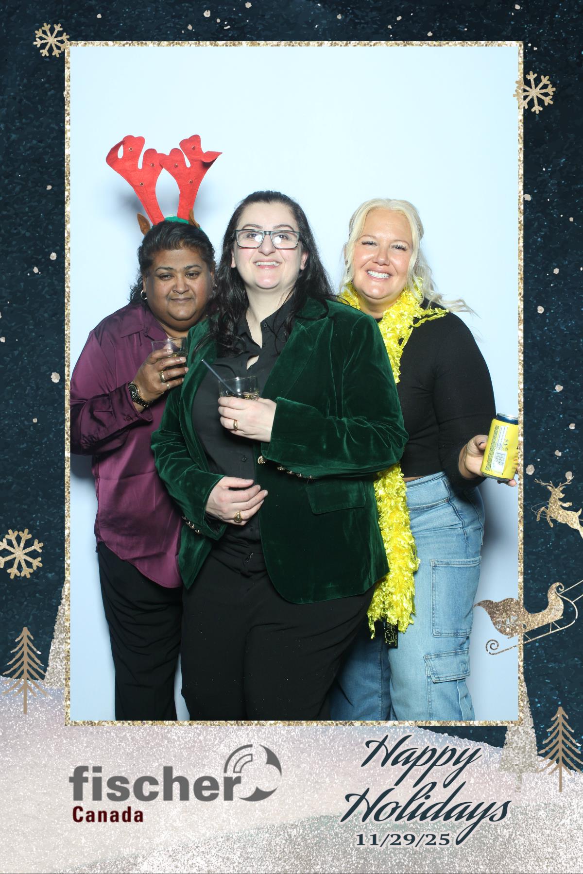 fischer Canada Holiday Party | View more photos from the event at gallery.myselfiemirror.ca/u/romanmyselfiemirrorca/fischer-Canada-Holiday-Party-0