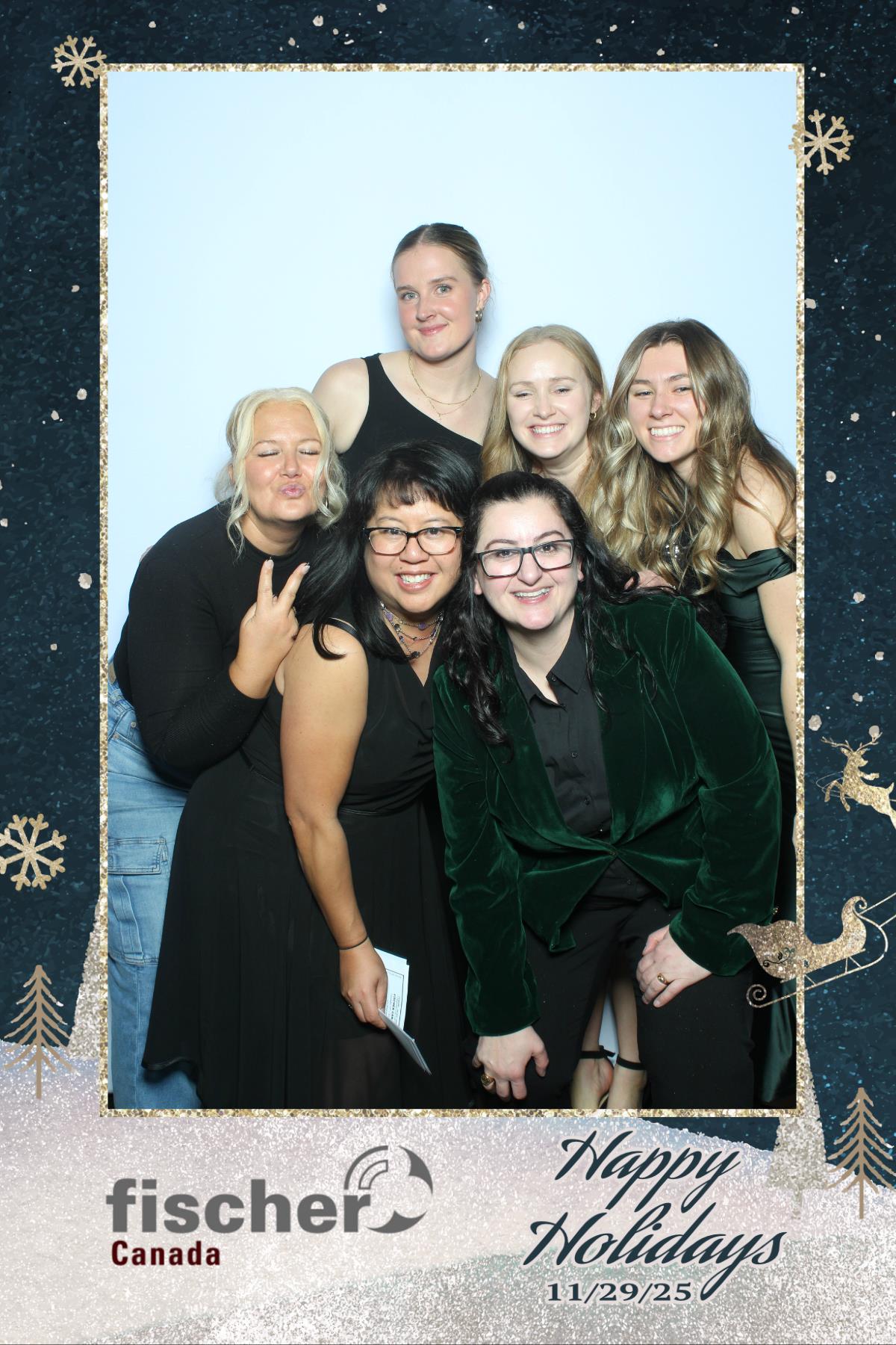 fischer Canada Holiday Party | View more photos from the event at gallery.myselfiemirror.ca/u/romanmyselfiemirrorca/fischer-Canada-Holiday-Party-0