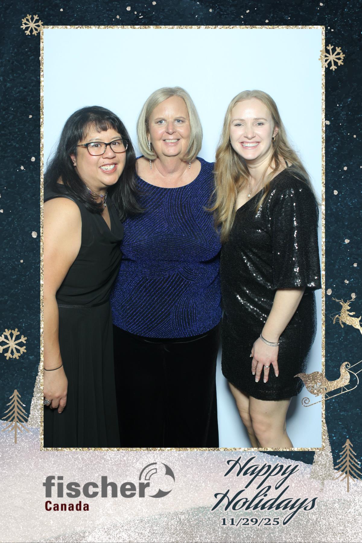 fischer Canada Holiday Party | View more photos from the event at gallery.myselfiemirror.ca/u/romanmyselfiemirrorca/fischer-Canada-Holiday-Party-0