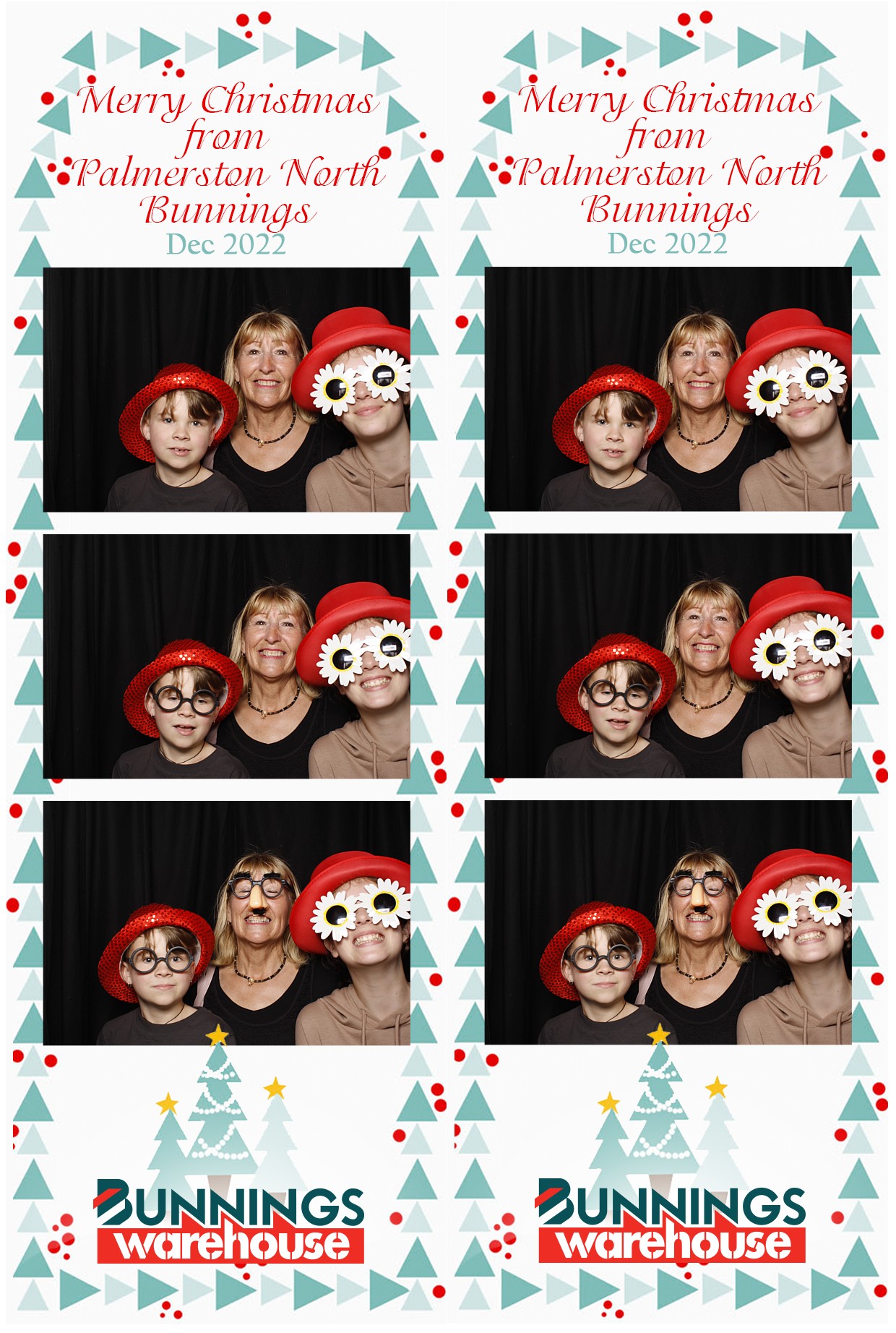 A Bunnings Christmas - Palmerston North, Christmas Eve | View more photos from the event at wgtngallery.classicphotobooths.co.nz/u/wgtncpbgallery/A-Bunnings-Christmas-Palmerston-North-Christmas-Eve