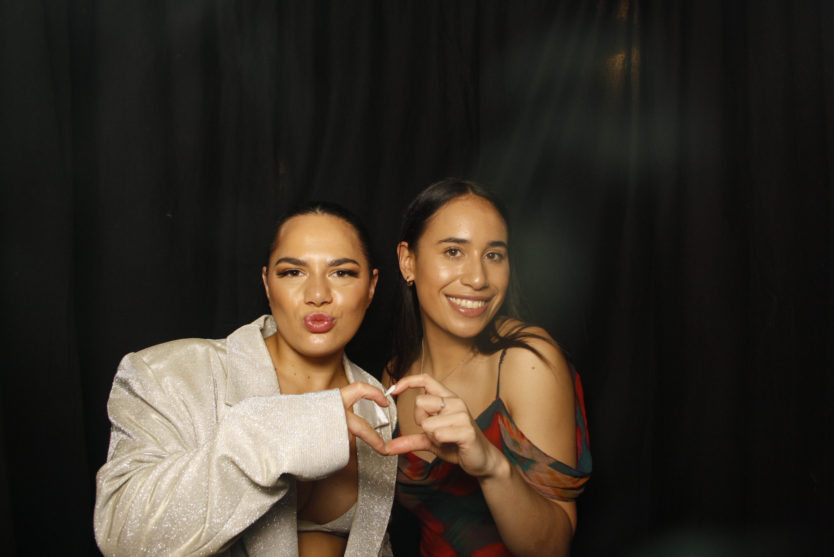 A Christmas (21st) Party 2022 | View more photos from the event at wgtngallery.classicphotobooths.co.nz/u/wgtncpbgallery/A-Christmas-21st-Party-2022