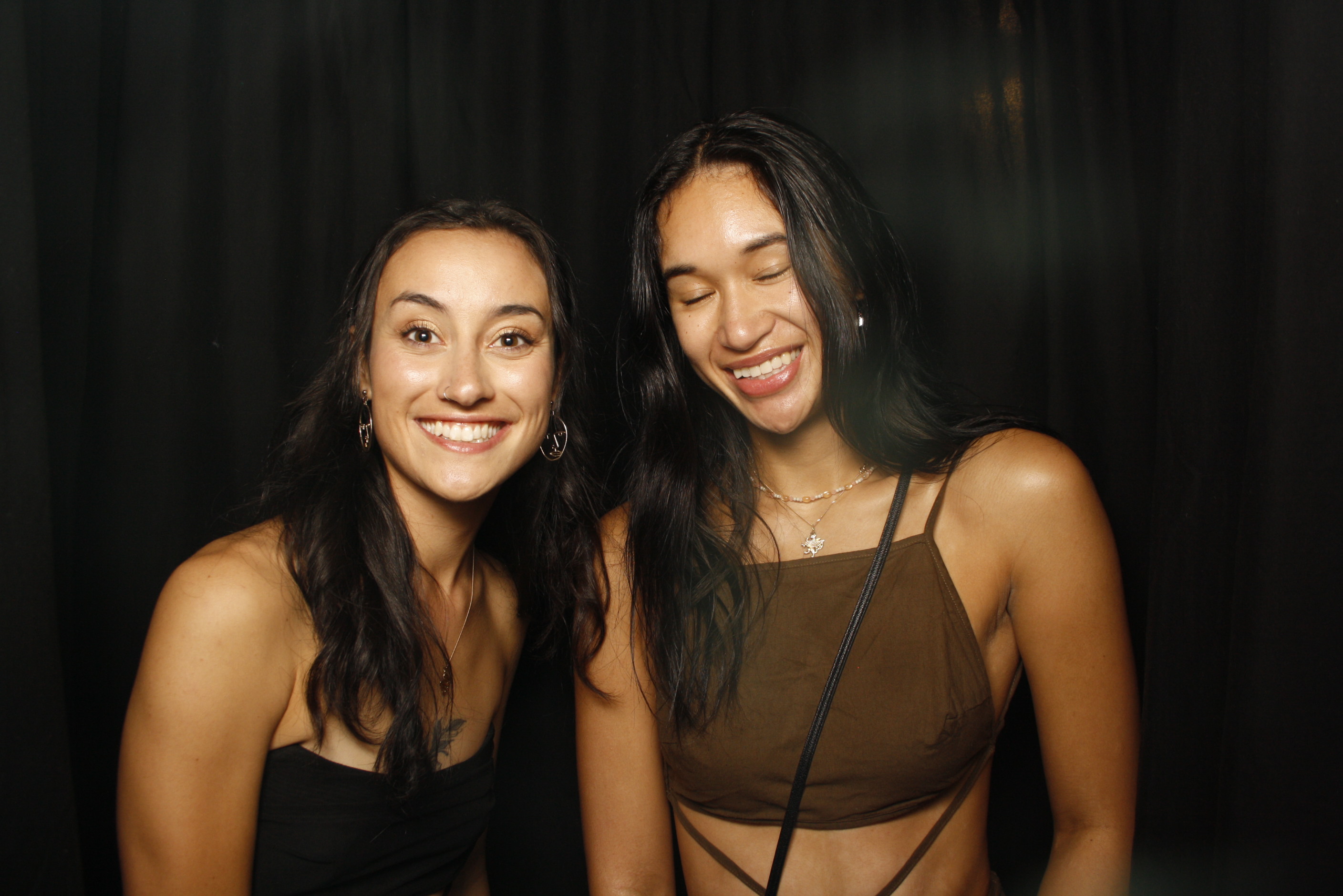 A Christmas (21st) Party 2022 | View more photos from the event at wgtngallery.classicphotobooths.co.nz/u/wgtncpbgallery/A-Christmas-21st-Party-2022