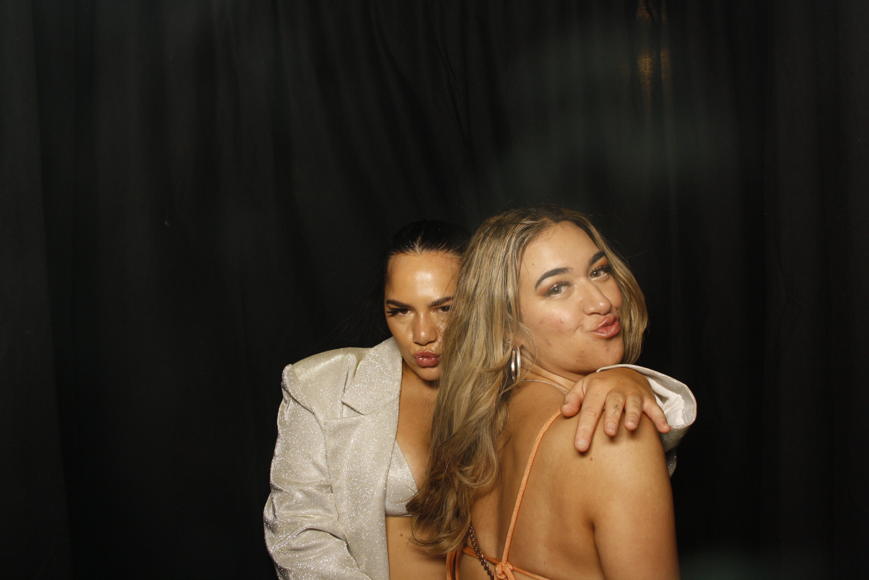 A Christmas (21st) Party 2022 | View more photos from the event at wgtngallery.classicphotobooths.co.nz/u/wgtncpbgallery/A-Christmas-21st-Party-2022