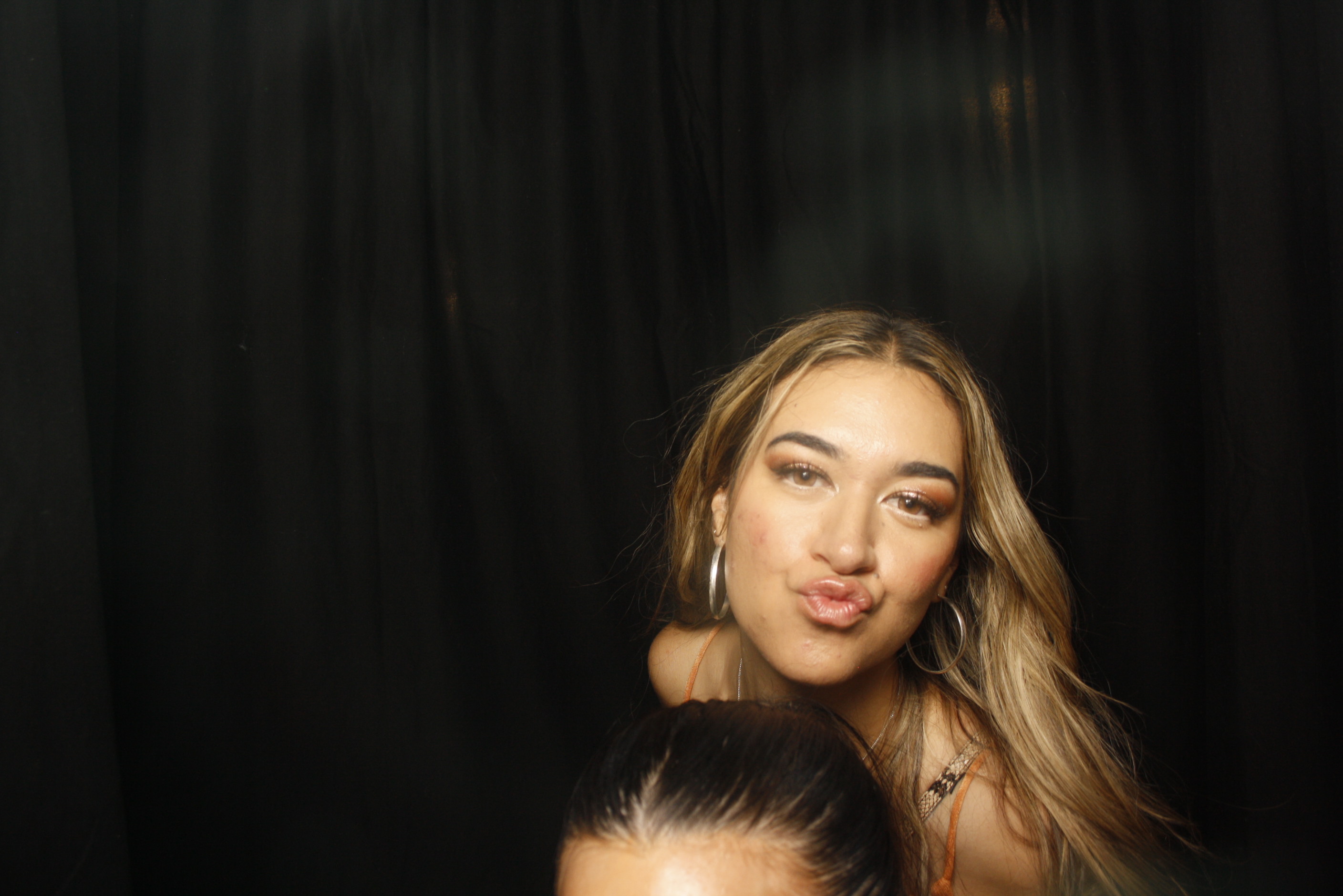 A Christmas (21st) Party 2022 | View more photos from the event at wgtngallery.classicphotobooths.co.nz/u/wgtncpbgallery/A-Christmas-21st-Party-2022