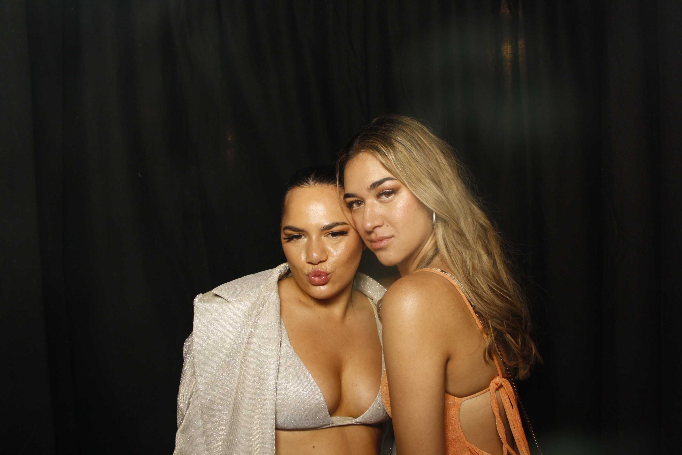 A Christmas (21st) Party 2022 | View more photos from the event at wgtngallery.classicphotobooths.co.nz/u/wgtncpbgallery/A-Christmas-21st-Party-2022