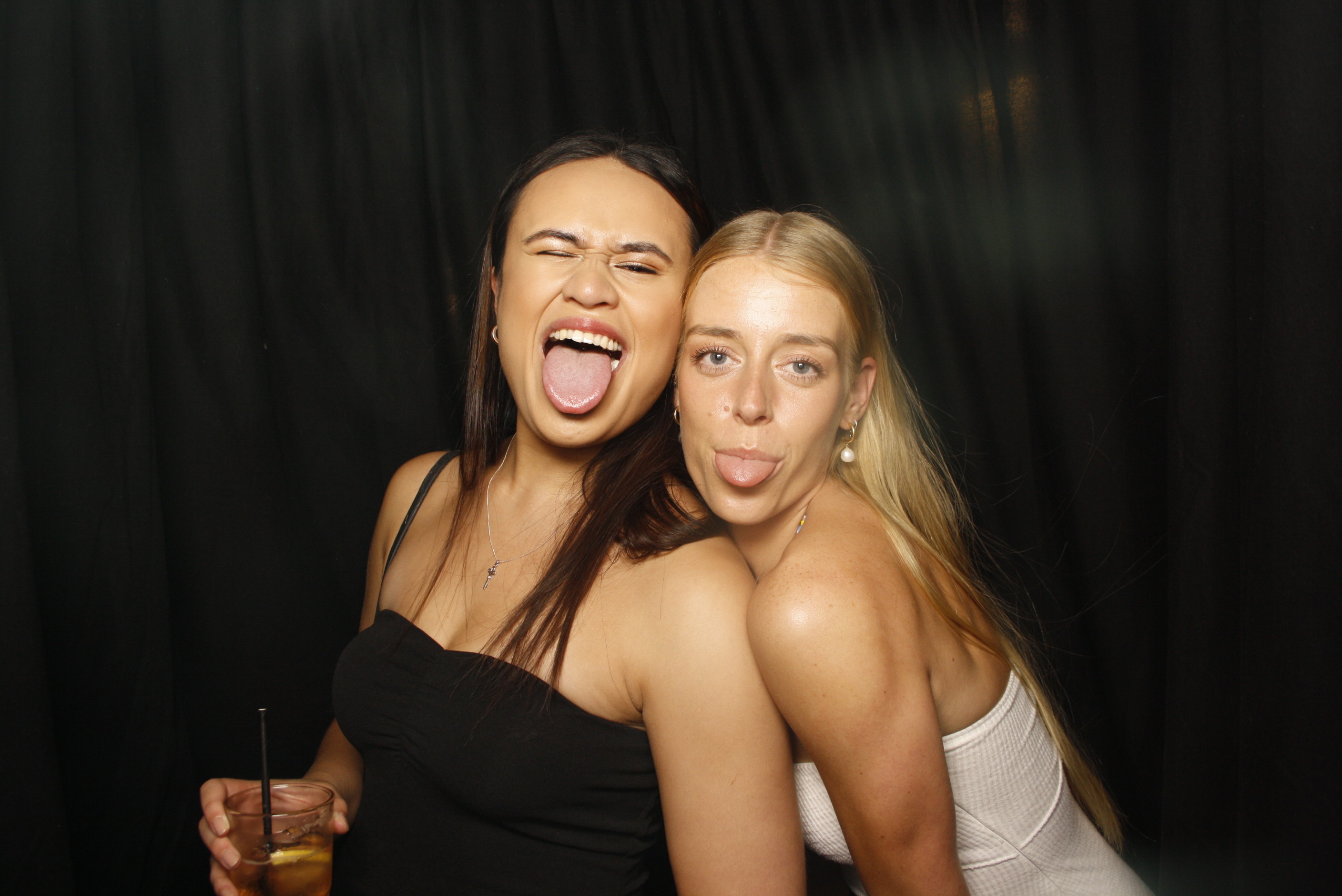 A Christmas (21st) Party 2022 | View more photos from the event at wgtngallery.classicphotobooths.co.nz/u/wgtncpbgallery/A-Christmas-21st-Party-2022