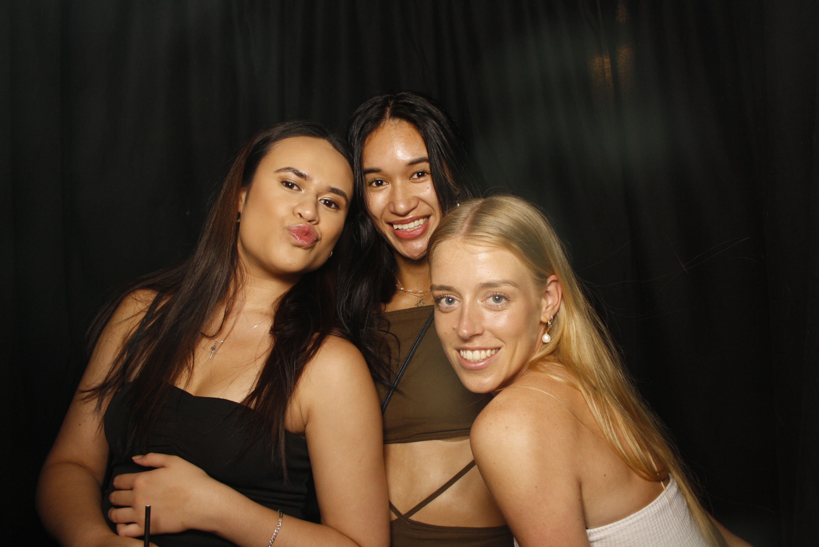 A Christmas (21st) Party 2022 | View more photos from the event at wgtngallery.classicphotobooths.co.nz/u/wgtncpbgallery/A-Christmas-21st-Party-2022