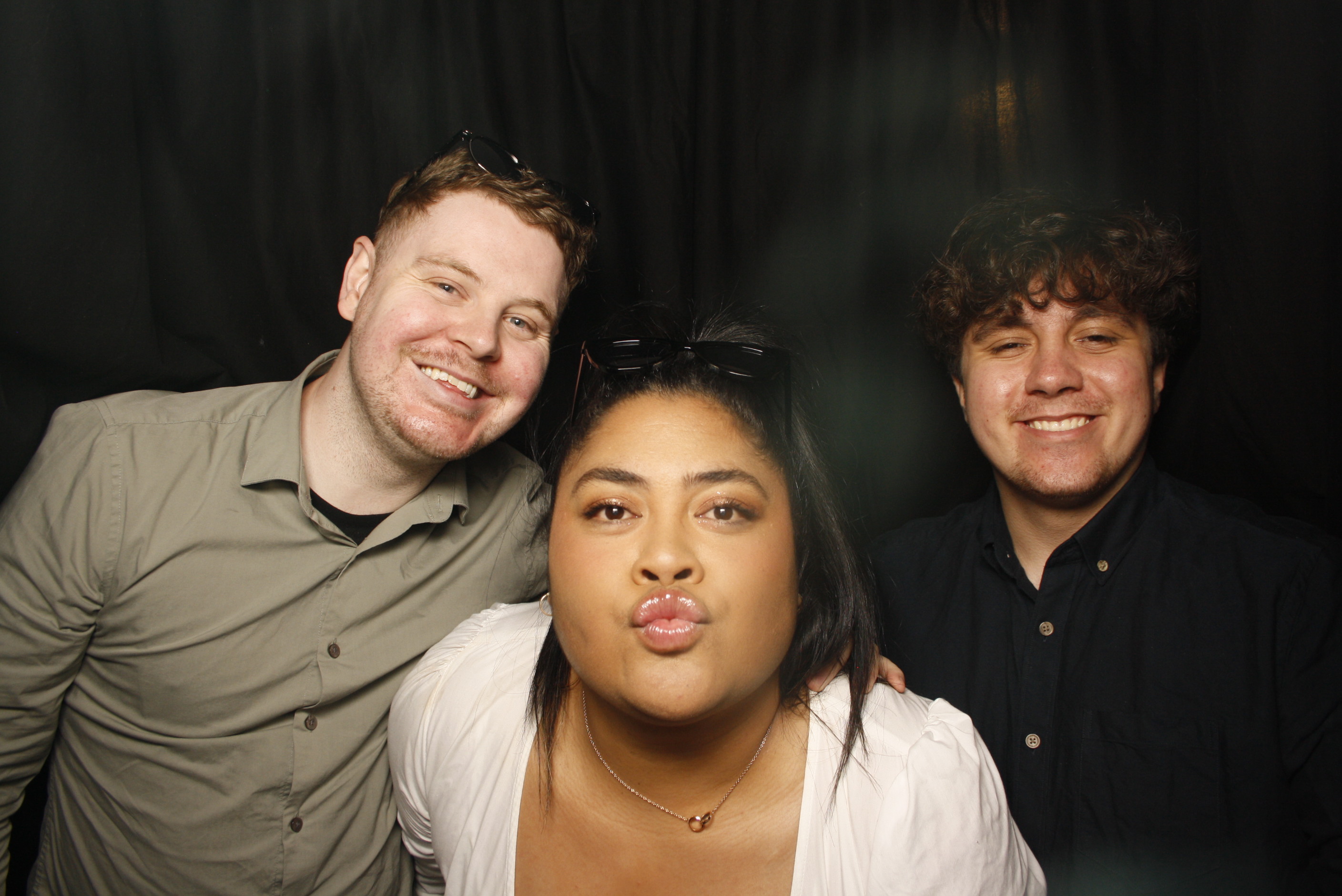 A Christmas (21st) Party 2022 | View more photos from the event at wgtngallery.classicphotobooths.co.nz/u/wgtncpbgallery/A-Christmas-21st-Party-2022