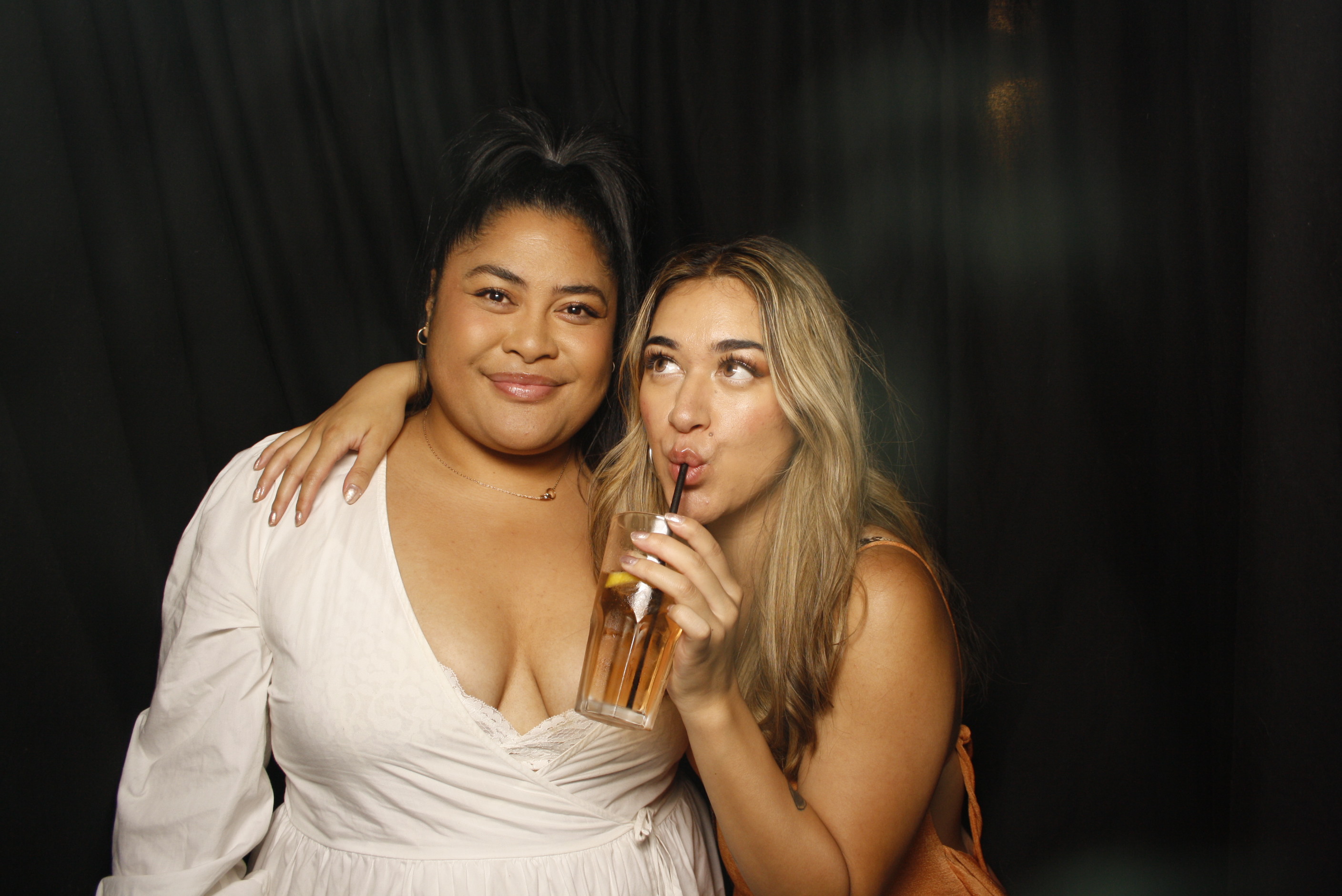 A Christmas (21st) Party 2022 | View more photos from the event at wgtngallery.classicphotobooths.co.nz/u/wgtncpbgallery/A-Christmas-21st-Party-2022