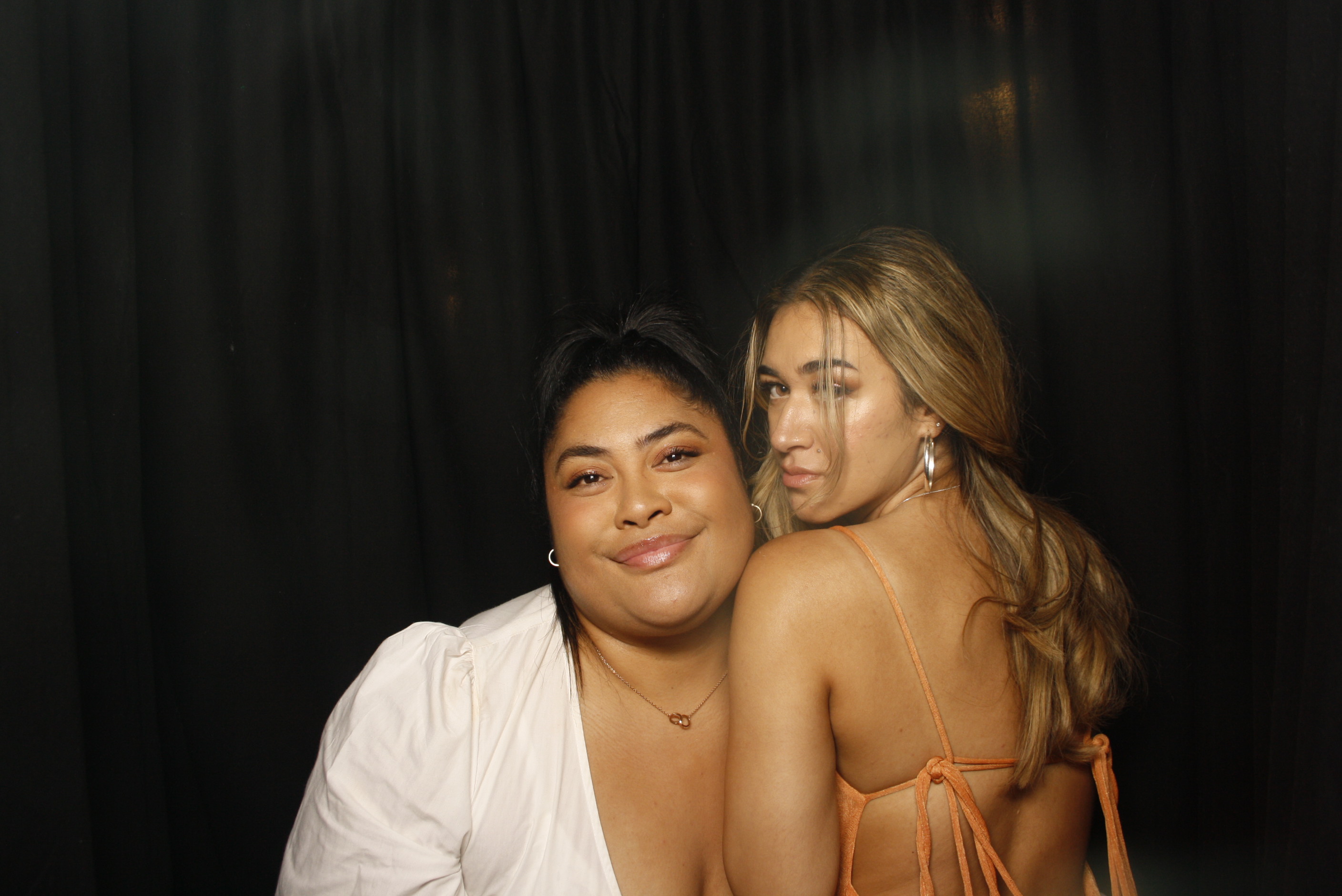 A Christmas (21st) Party 2022 | View more photos from the event at wgtngallery.classicphotobooths.co.nz/u/wgtncpbgallery/A-Christmas-21st-Party-2022