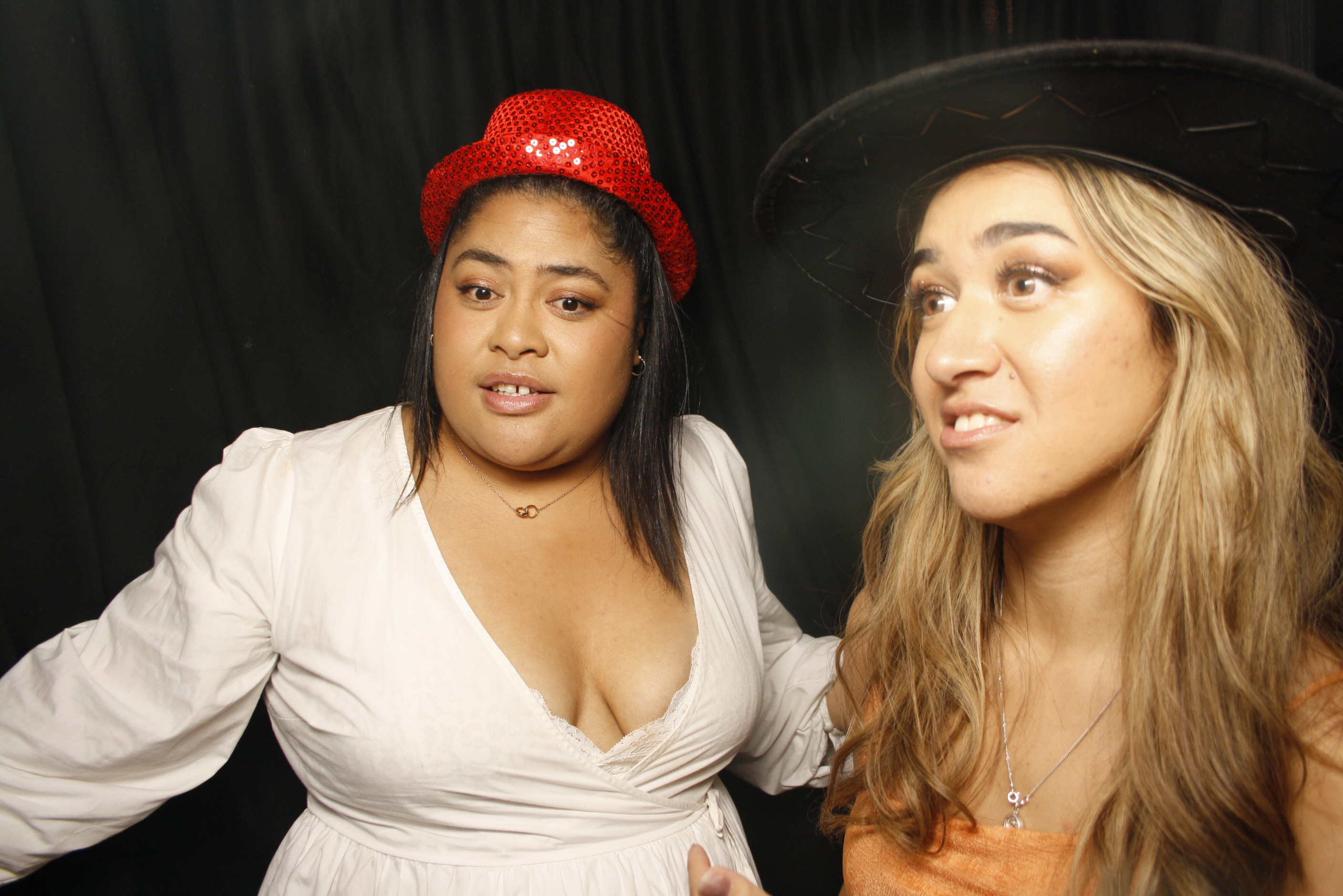 A Christmas (21st) Party 2022 | View more photos from the event at wgtngallery.classicphotobooths.co.nz/u/wgtncpbgallery/A-Christmas-21st-Party-2022