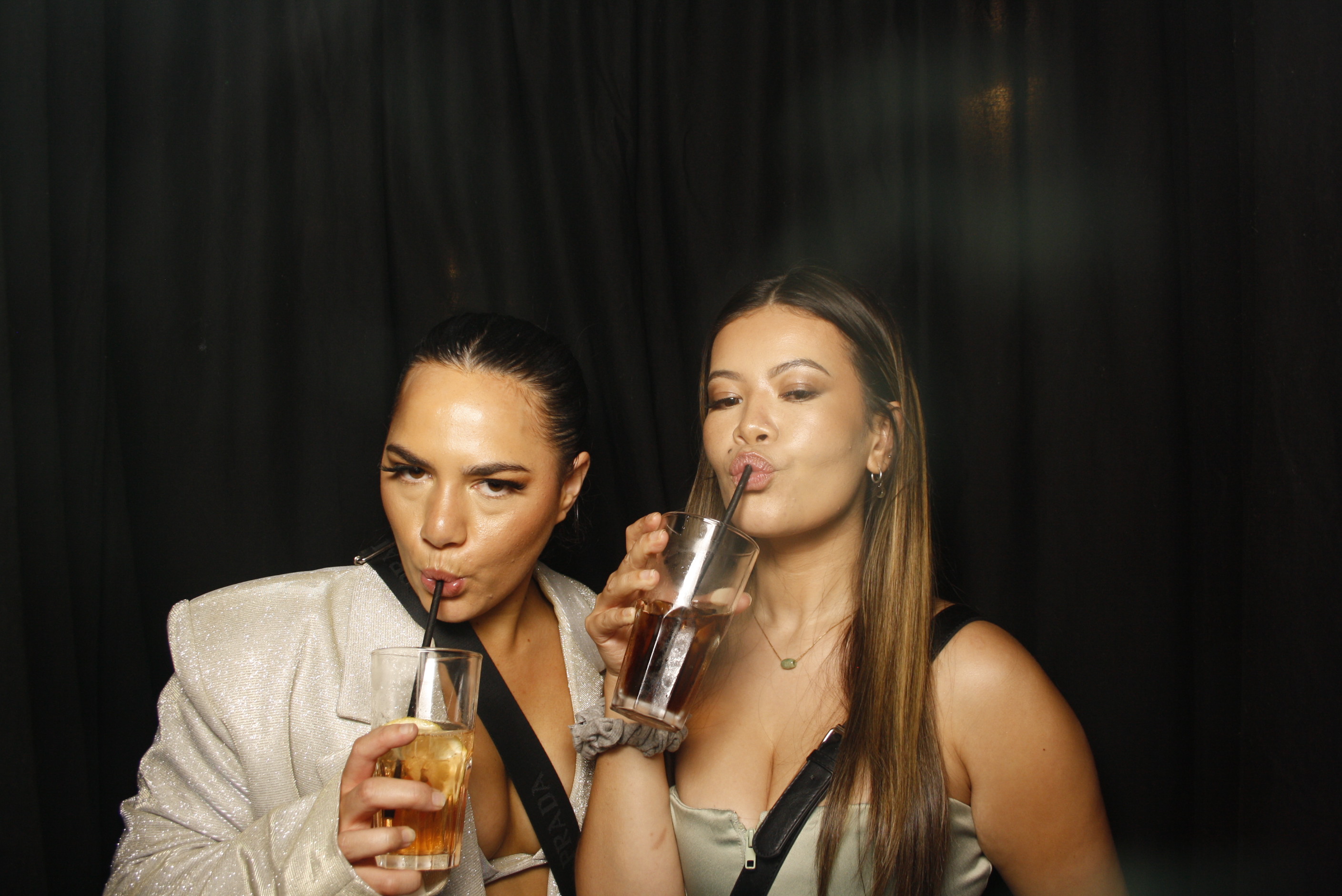 A Christmas (21st) Party 2022 | View more photos from the event at wgtngallery.classicphotobooths.co.nz/u/wgtncpbgallery/A-Christmas-21st-Party-2022