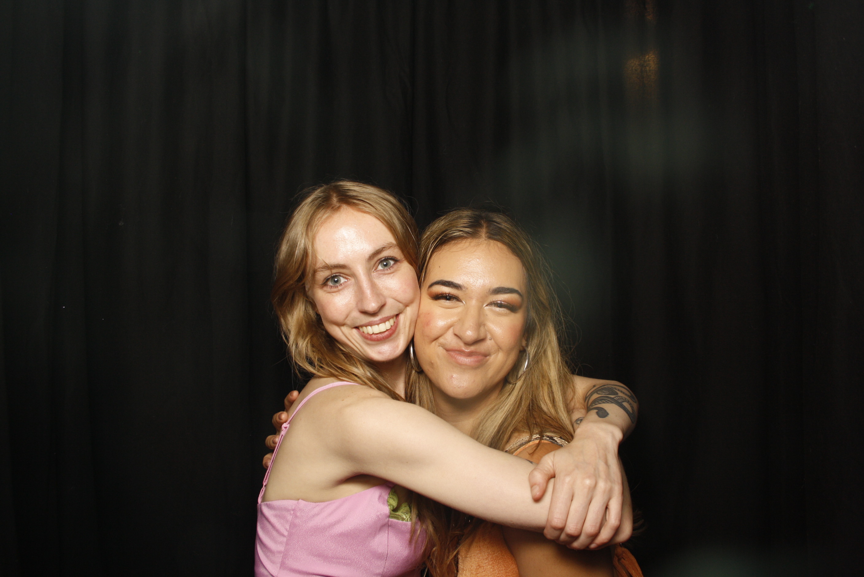 A Christmas (21st) Party 2022 | View more photos from the event at wgtngallery.classicphotobooths.co.nz/u/wgtncpbgallery/A-Christmas-21st-Party-2022