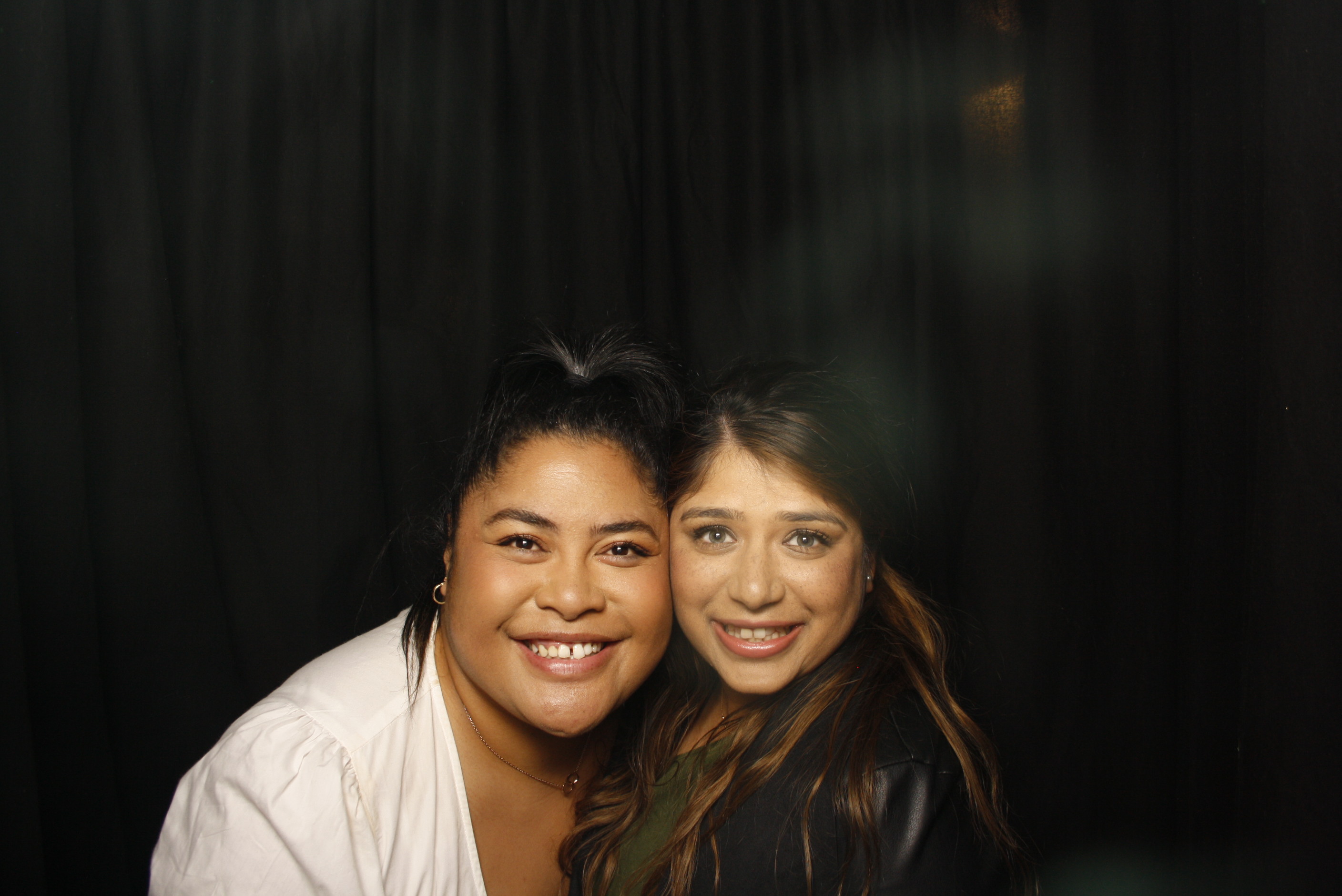 A Christmas (21st) Party 2022 | View more photos from the event at wgtngallery.classicphotobooths.co.nz/u/wgtncpbgallery/A-Christmas-21st-Party-2022