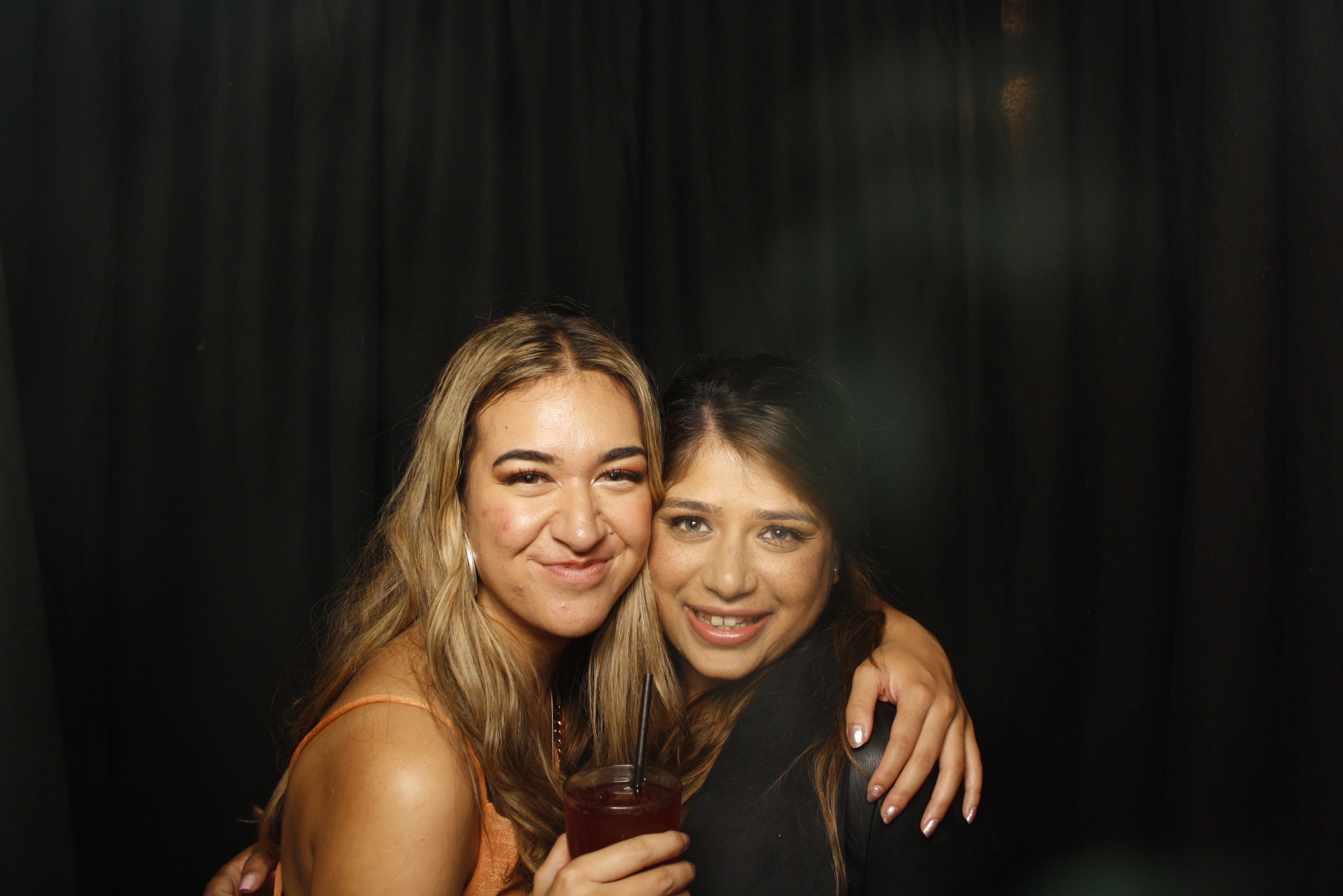 A Christmas (21st) Party 2022 | View more photos from the event at wgtngallery.classicphotobooths.co.nz/u/wgtncpbgallery/A-Christmas-21st-Party-2022