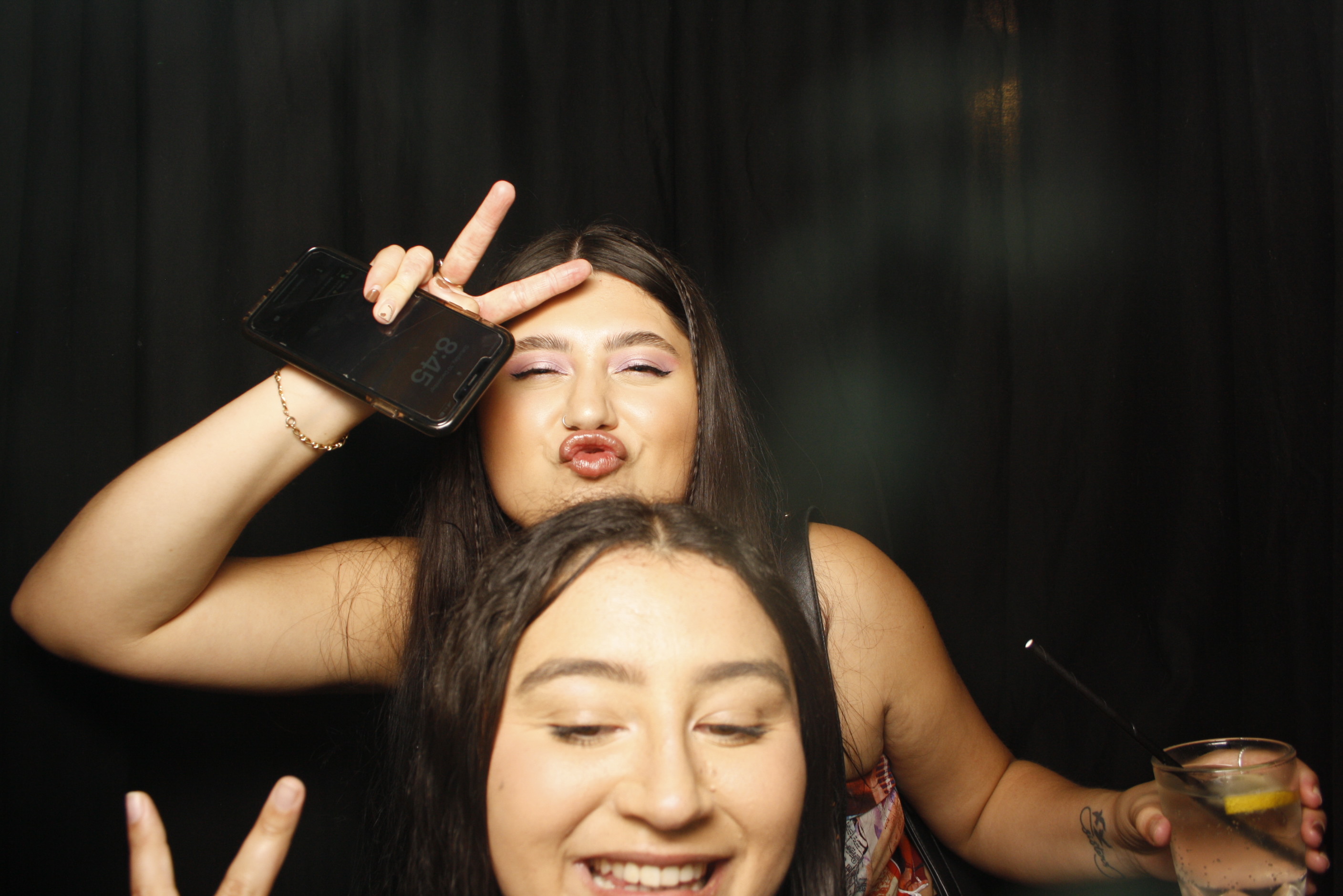 A Christmas (21st) Party 2022 | View more photos from the event at wgtngallery.classicphotobooths.co.nz/u/wgtncpbgallery/A-Christmas-21st-Party-2022