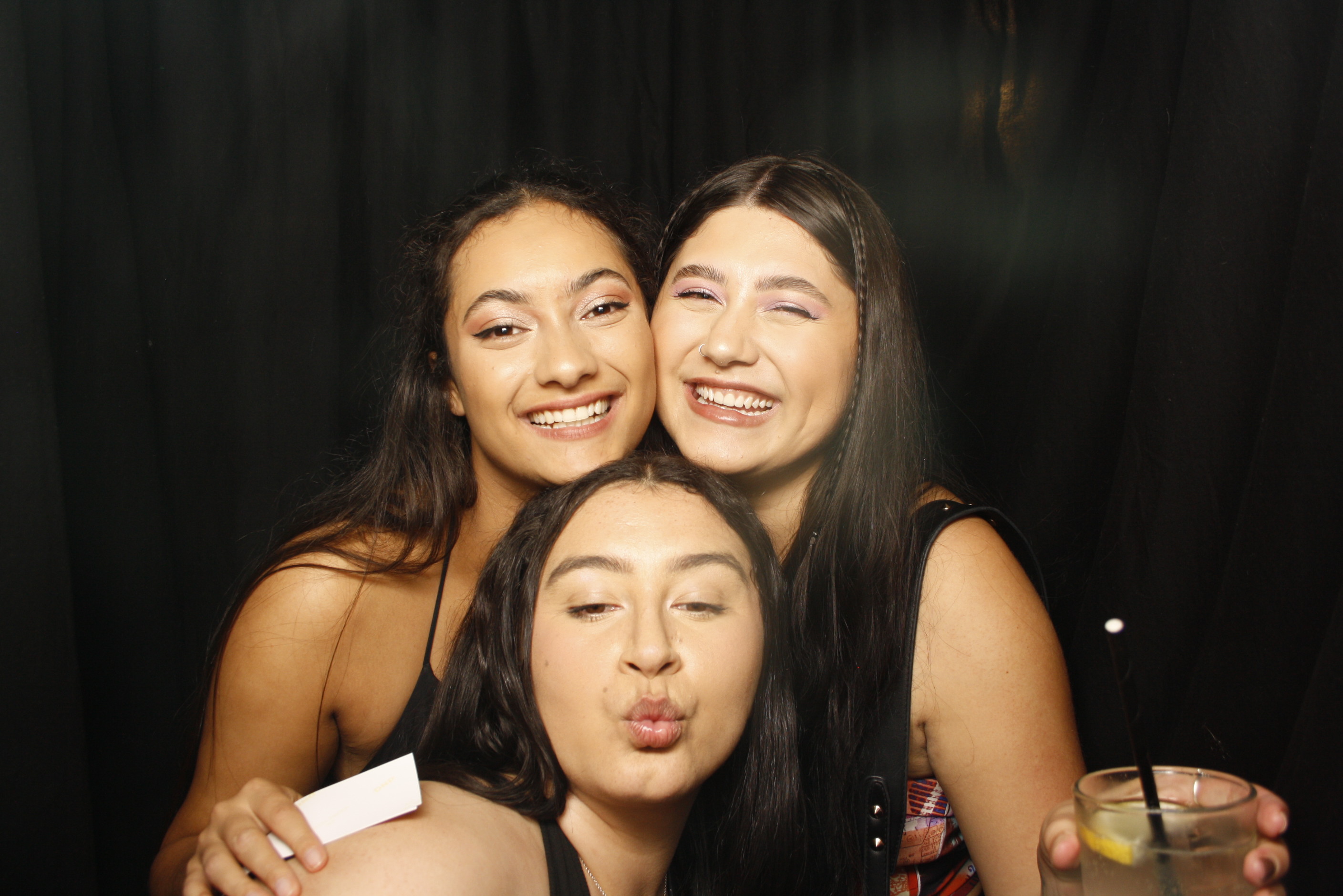 A Christmas (21st) Party 2022 | View more photos from the event at wgtngallery.classicphotobooths.co.nz/u/wgtncpbgallery/A-Christmas-21st-Party-2022