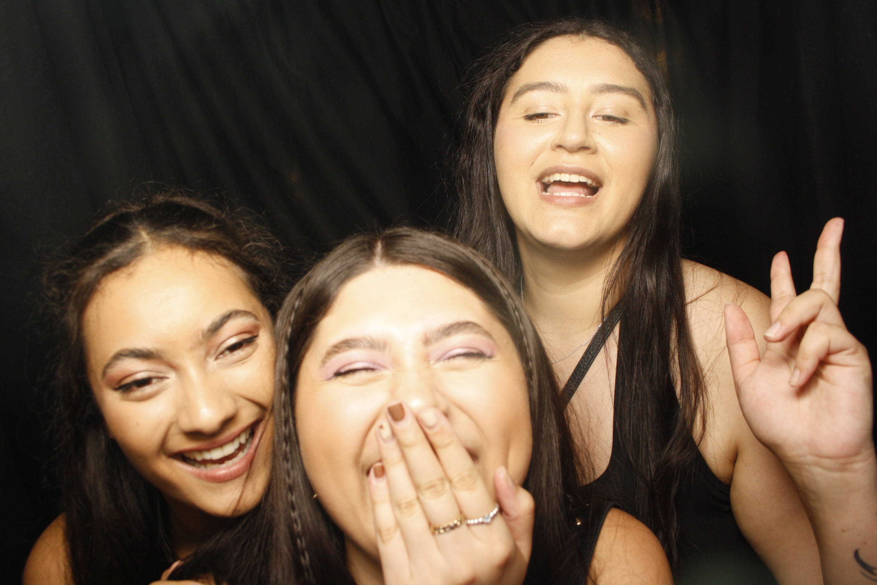 A Christmas (21st) Party 2022 | View more photos from the event at wgtngallery.classicphotobooths.co.nz/u/wgtncpbgallery/A-Christmas-21st-Party-2022