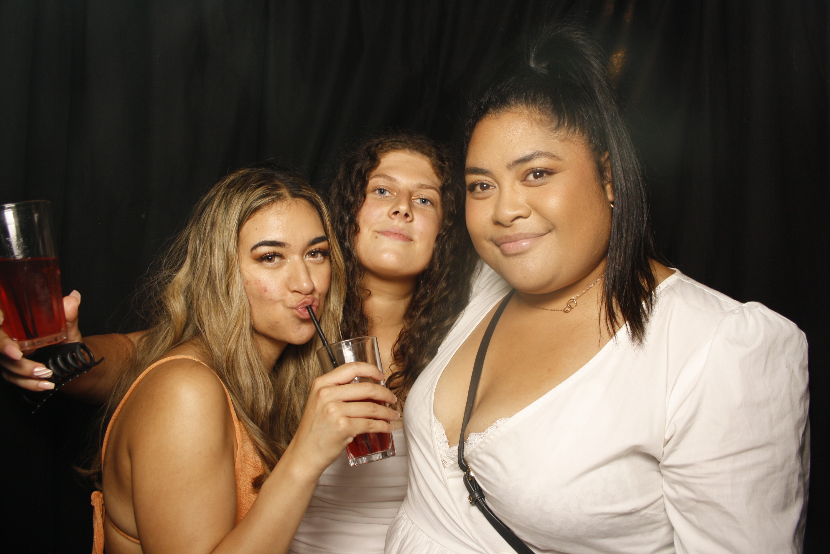 A Christmas (21st) Party 2022 | View more photos from the event at wgtngallery.classicphotobooths.co.nz/u/wgtncpbgallery/A-Christmas-21st-Party-2022