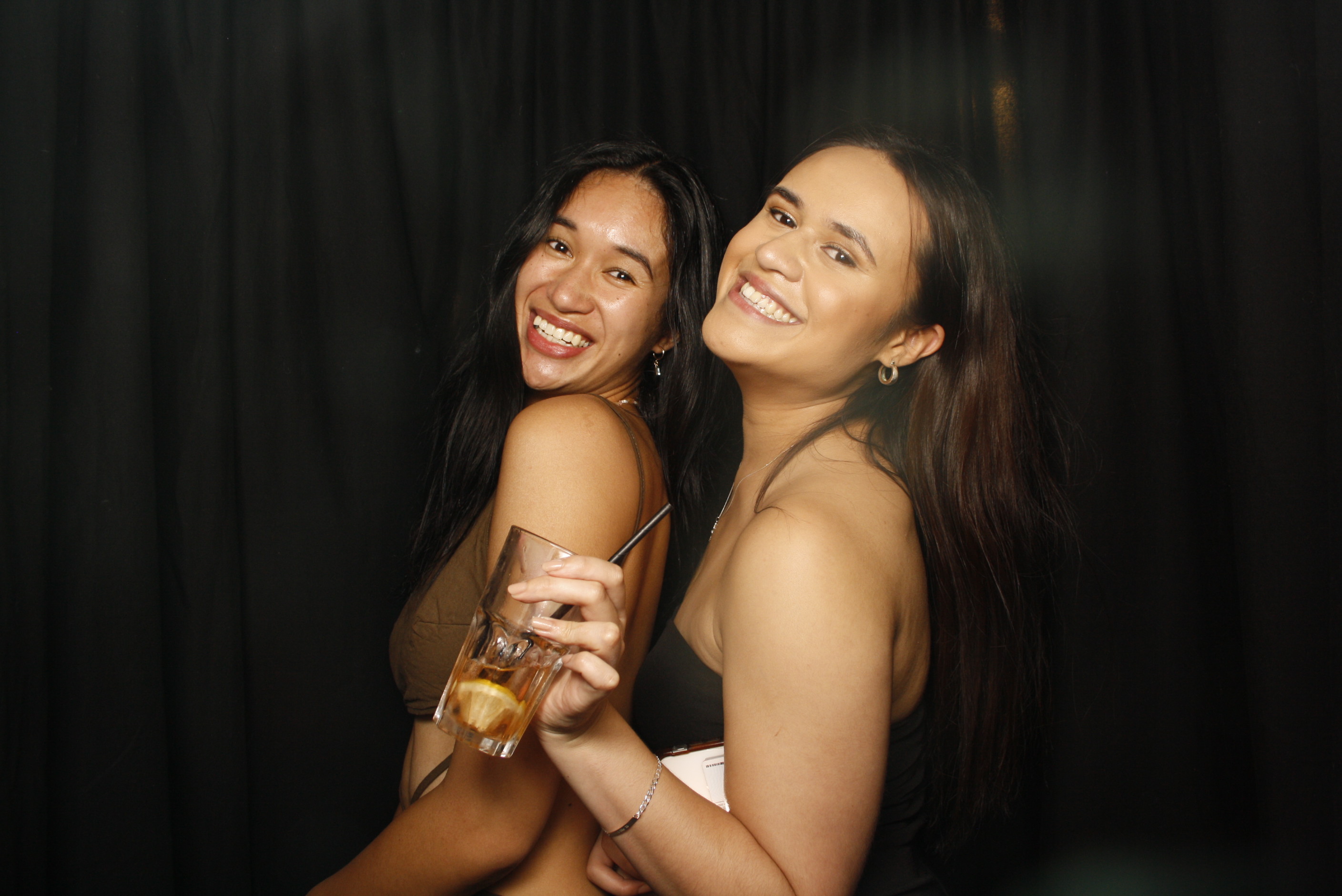 A Christmas (21st) Party 2022 | View more photos from the event at wgtngallery.classicphotobooths.co.nz/u/wgtncpbgallery/A-Christmas-21st-Party-2022