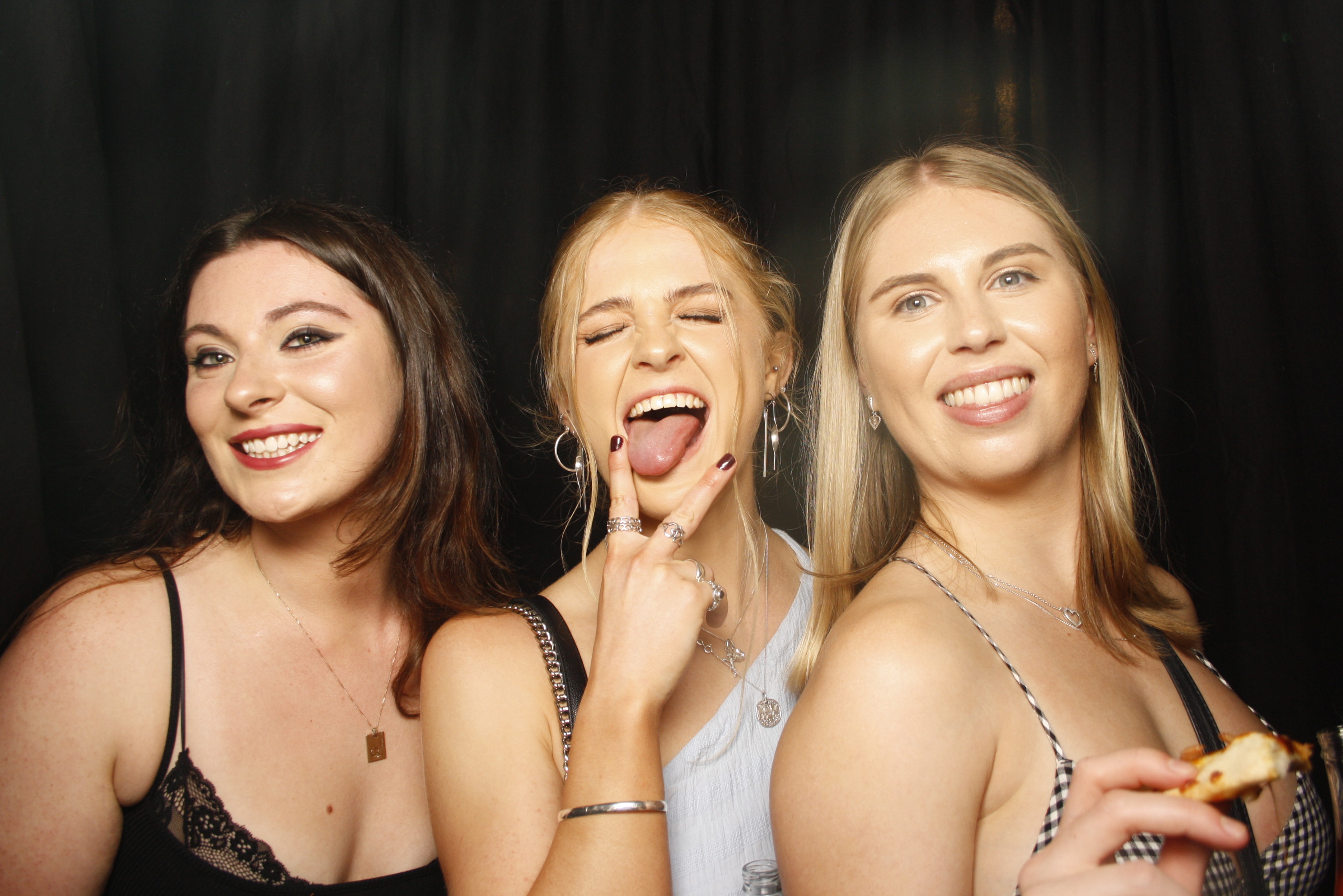 A Christmas (21st) Party 2022 | View more photos from the event at wgtngallery.classicphotobooths.co.nz/u/wgtncpbgallery/A-Christmas-21st-Party-2022