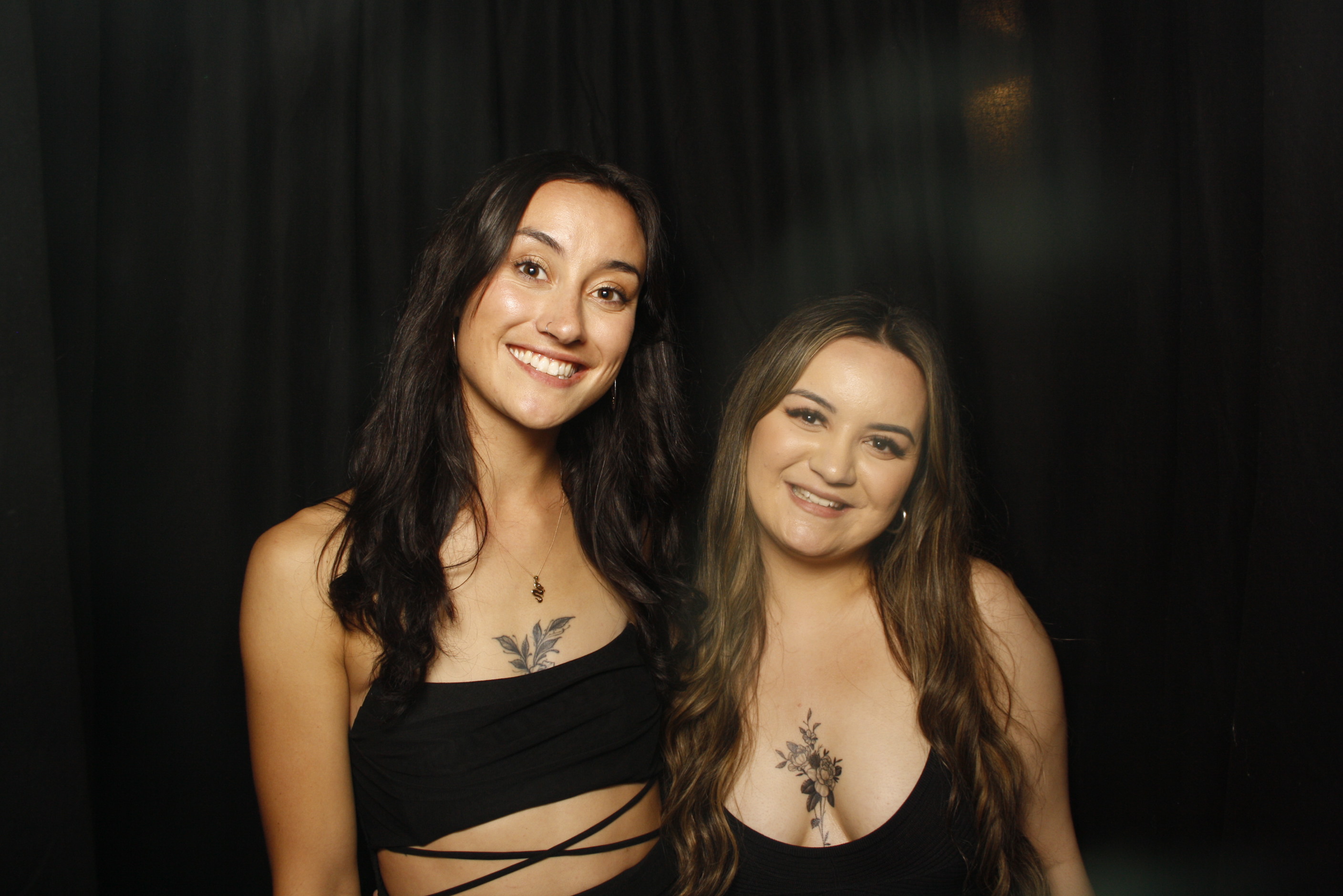 A Christmas (21st) Party 2022 | View more photos from the event at wgtngallery.classicphotobooths.co.nz/u/wgtncpbgallery/A-Christmas-21st-Party-2022