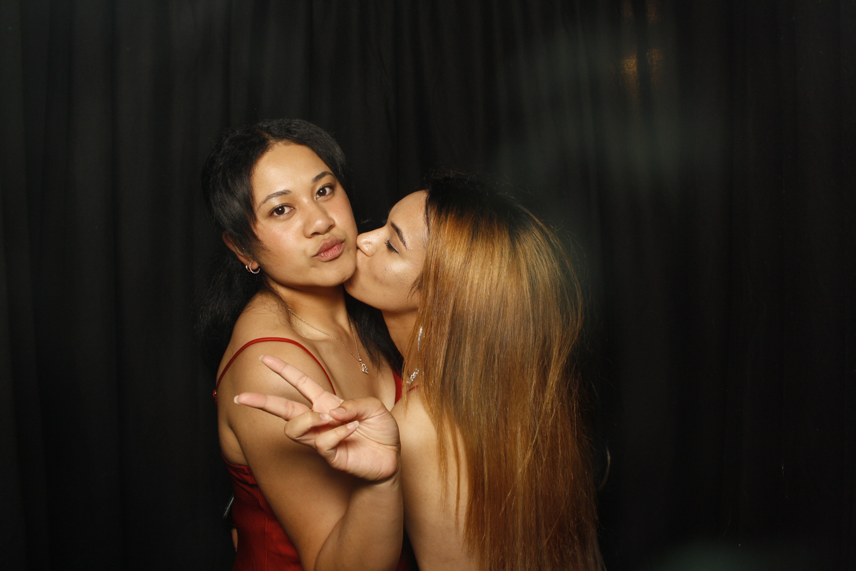 A Christmas (21st) Party 2022 | View more photos from the event at wgtngallery.classicphotobooths.co.nz/u/wgtncpbgallery/A-Christmas-21st-Party-2022