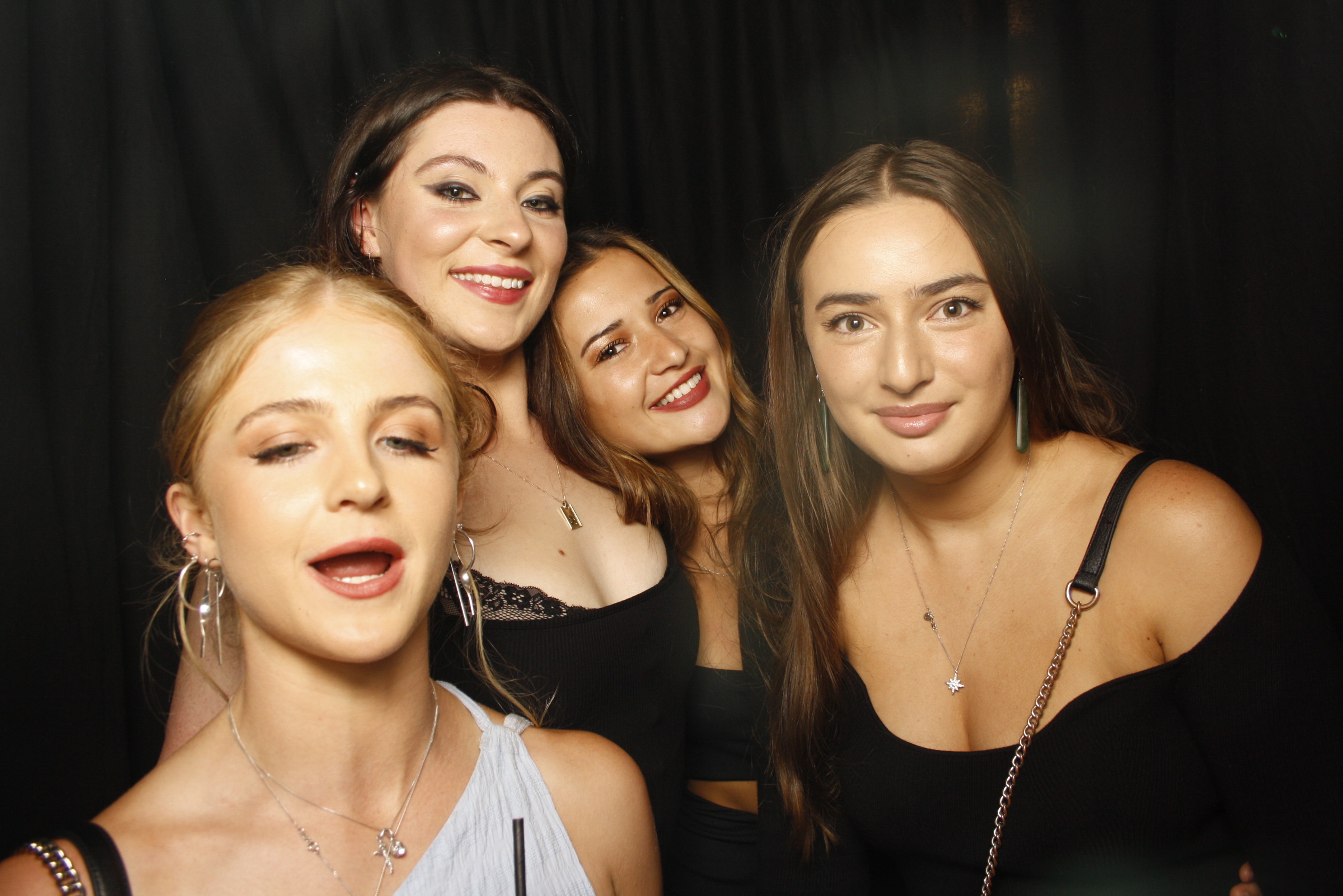 A Christmas (21st) Party 2022 | View more photos from the event at wgtngallery.classicphotobooths.co.nz/u/wgtncpbgallery/A-Christmas-21st-Party-2022