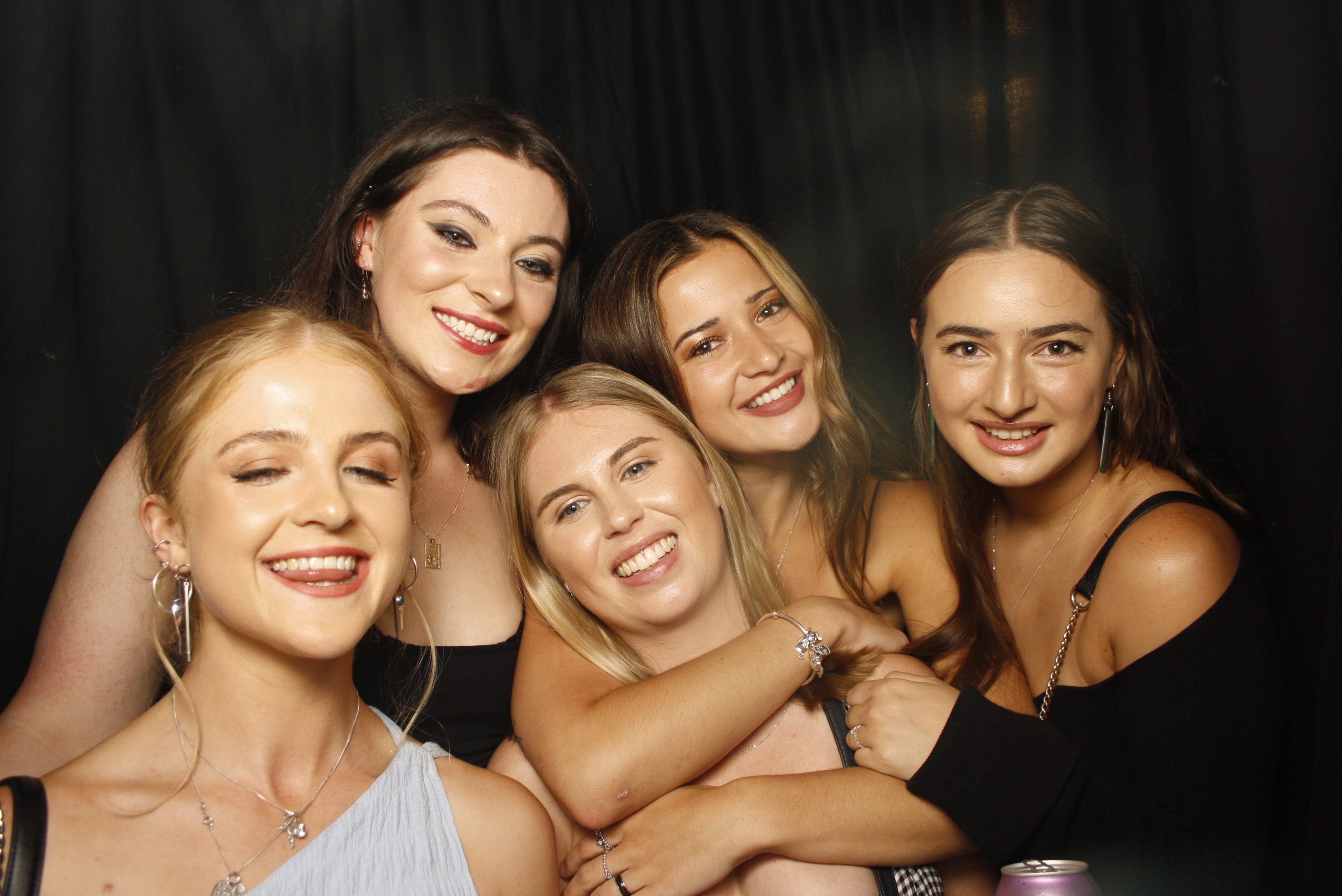 A Christmas (21st) Party 2022 | View more photos from the event at wgtngallery.classicphotobooths.co.nz/u/wgtncpbgallery/A-Christmas-21st-Party-2022