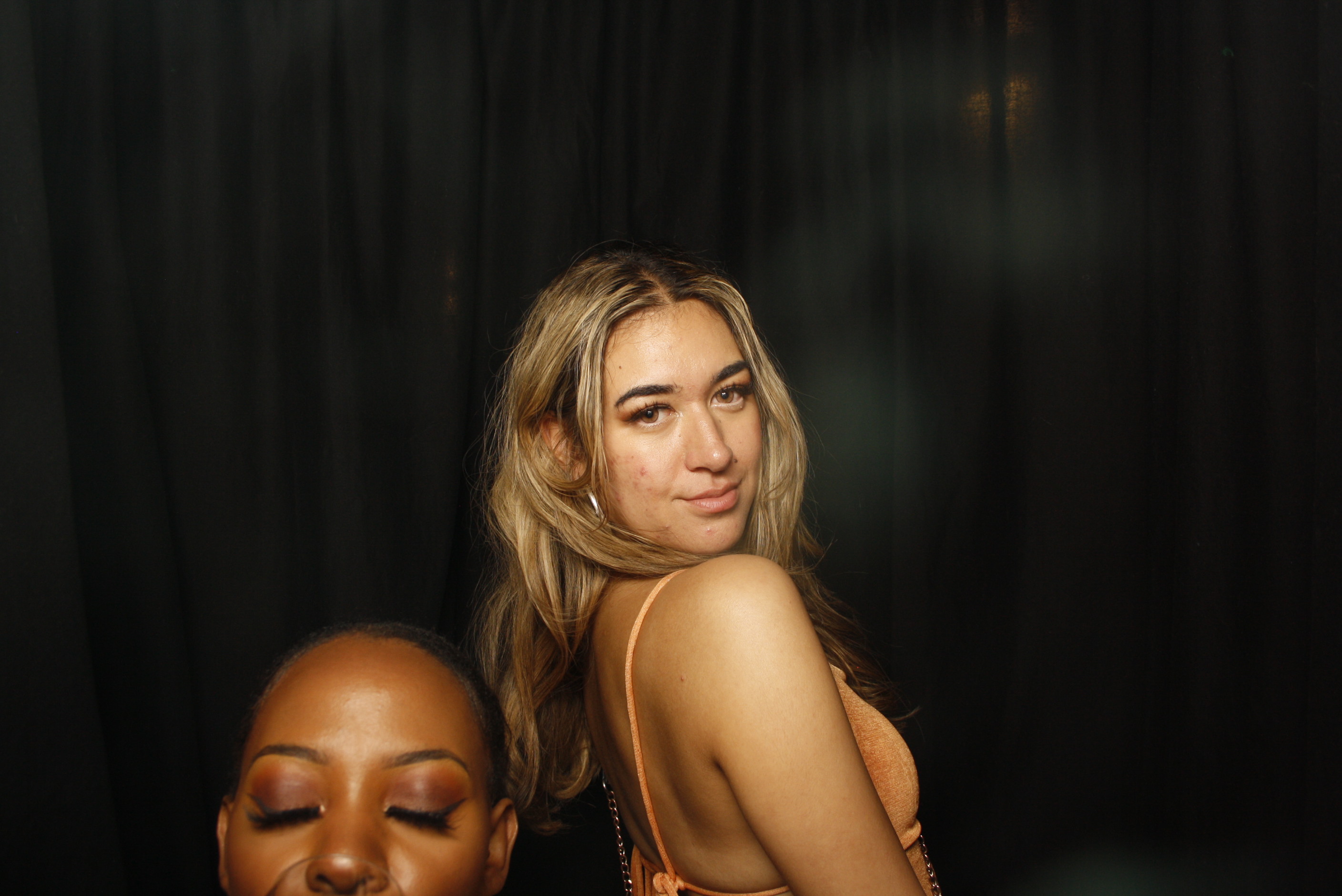 A Christmas (21st) Party 2022 | View more photos from the event at wgtngallery.classicphotobooths.co.nz/u/wgtncpbgallery/A-Christmas-21st-Party-2022