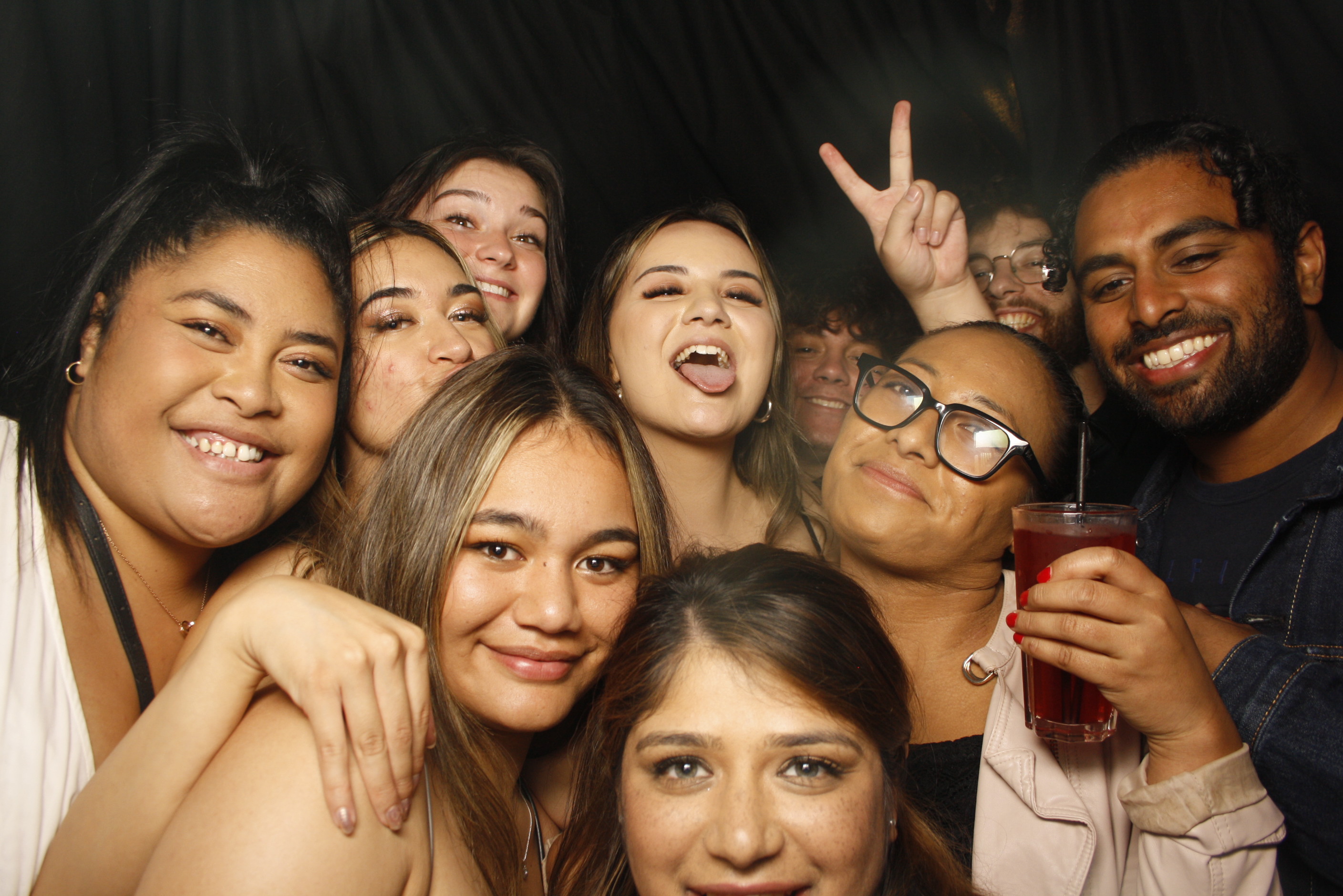 A Christmas (21st) Party 2022 | View more photos from the event at wgtngallery.classicphotobooths.co.nz/u/wgtncpbgallery/A-Christmas-21st-Party-2022