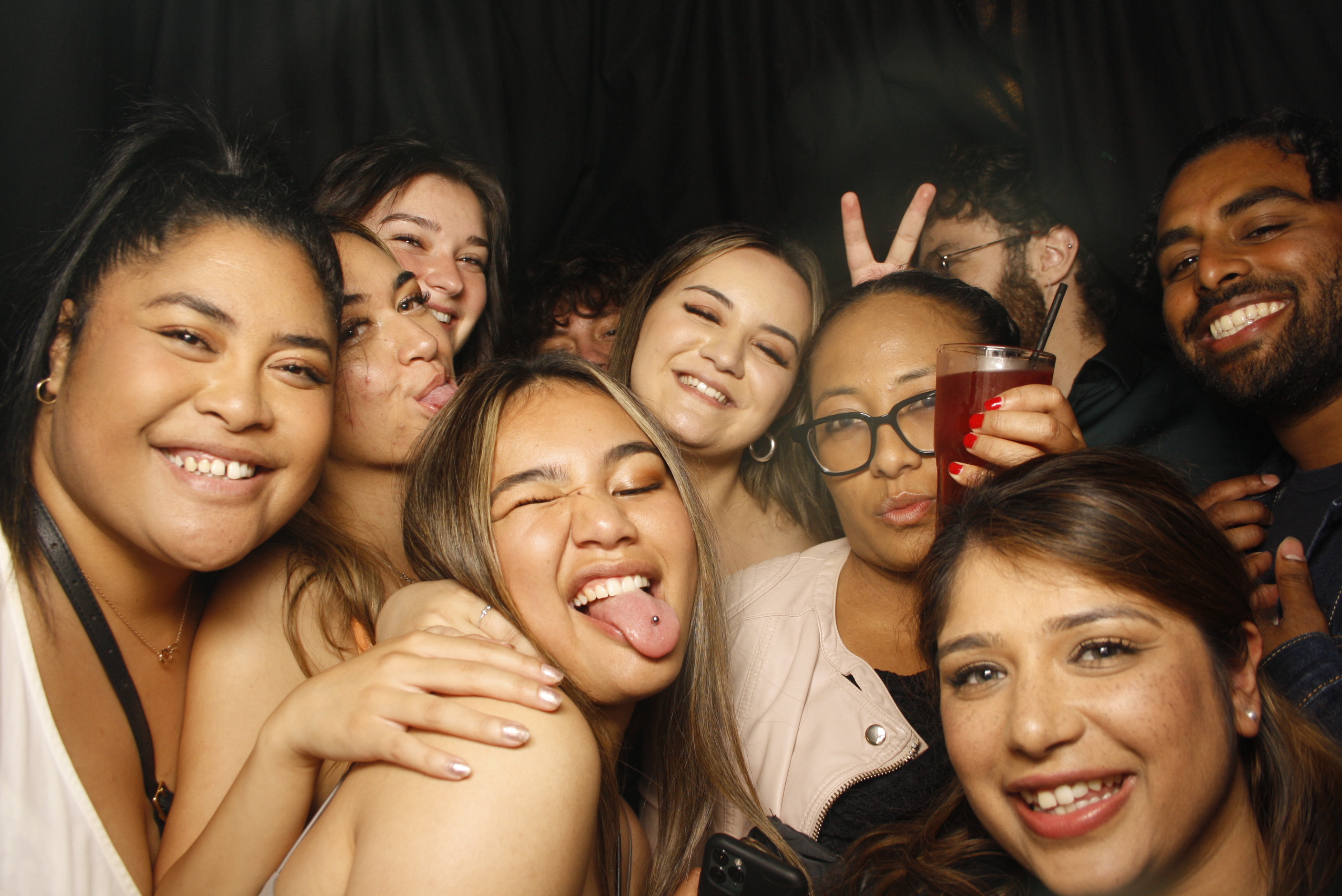 A Christmas (21st) Party 2022 | View more photos from the event at wgtngallery.classicphotobooths.co.nz/u/wgtncpbgallery/A-Christmas-21st-Party-2022