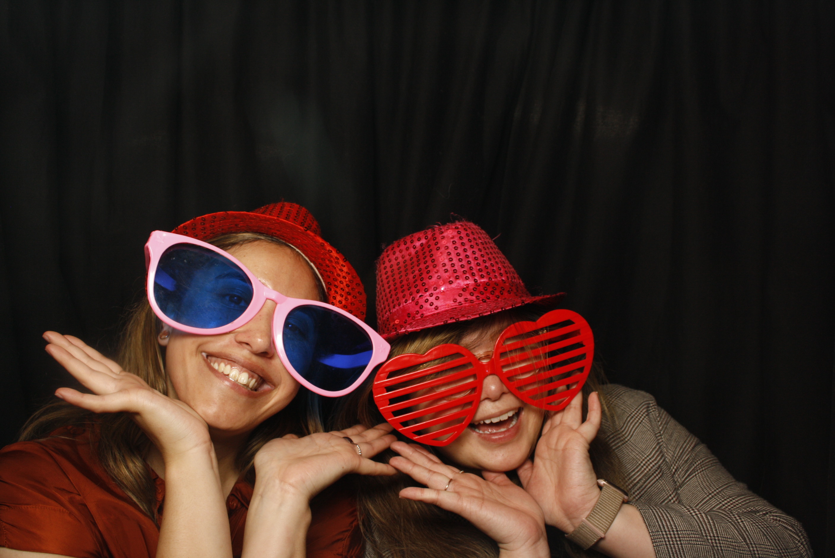 Accenture Ball - 2022 | View more photos from the event at wgtngallery.classicphotobooths.co.nz/u/wgtncpbgallery/Accenture-Ball-2022