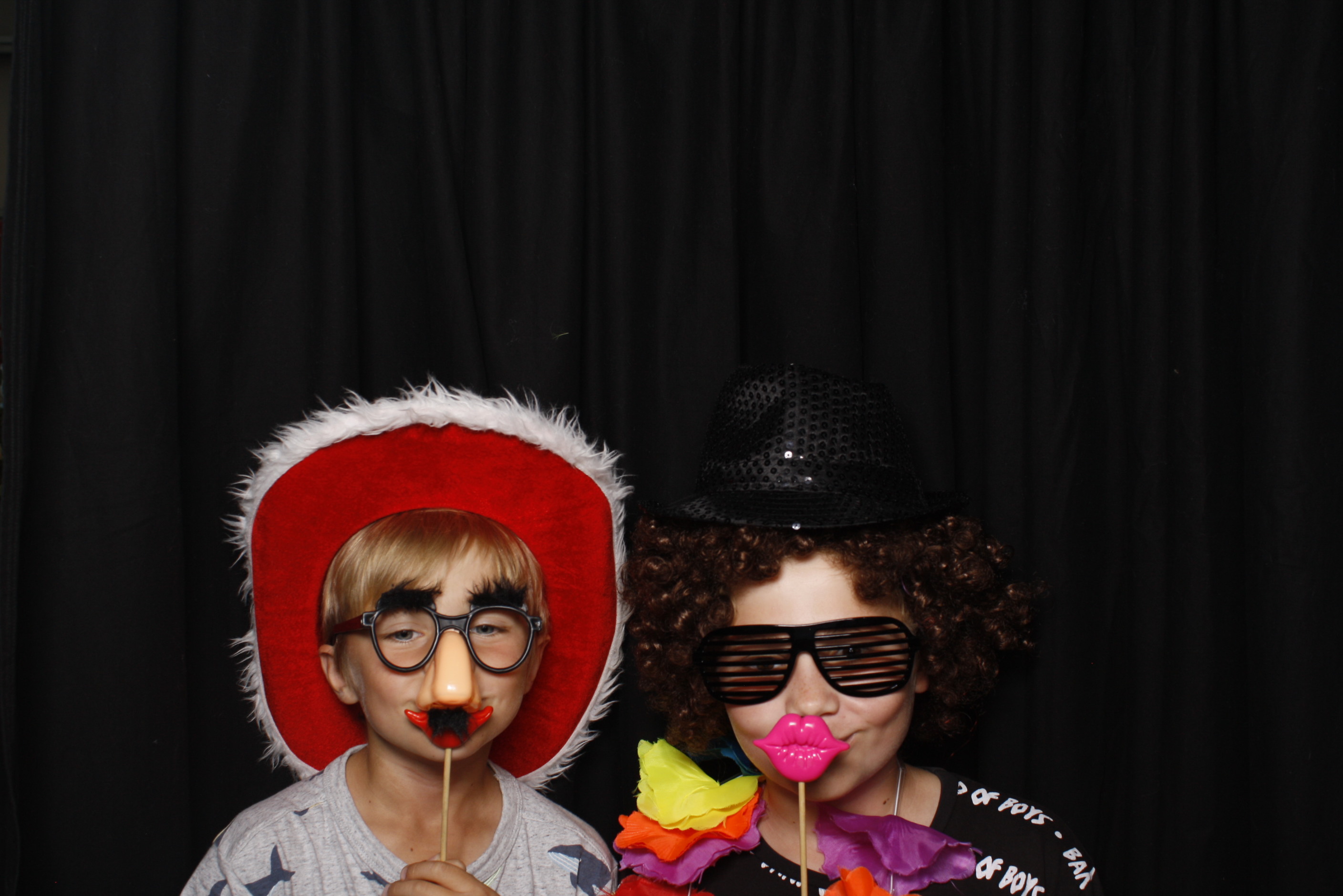 Bunnings - Palmerston North: 17 Dec 2022 | View more photos from the event at wgtngallery.classicphotobooths.co.nz/u/wgtncpbgallery/Bunnings-Palmerston-North-17-Dec-2022