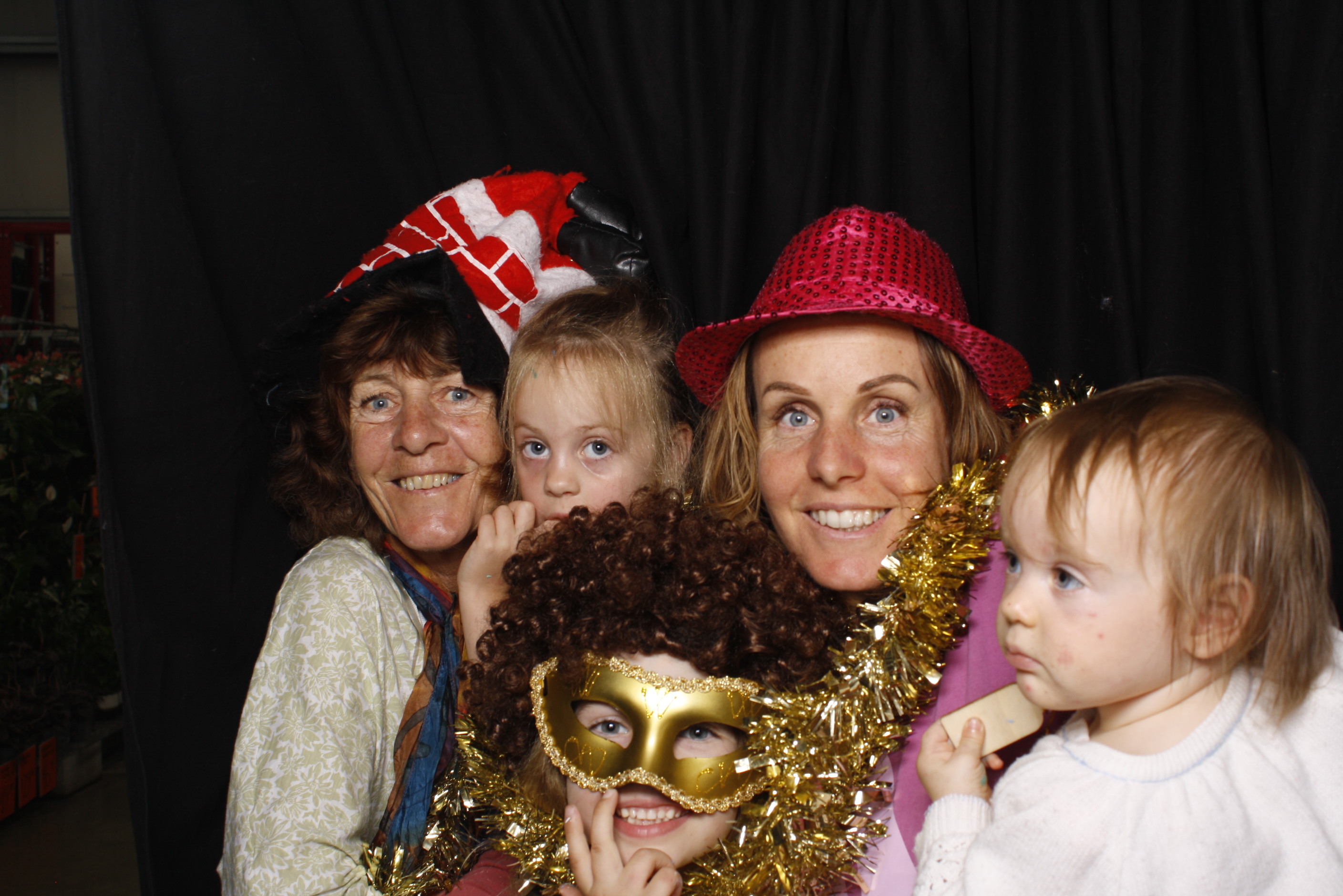 Bunnings - Palmerston North: 17 Dec 2022 | View more photos from the event at wgtngallery.classicphotobooths.co.nz/u/wgtncpbgallery/Bunnings-Palmerston-North-17-Dec-2022