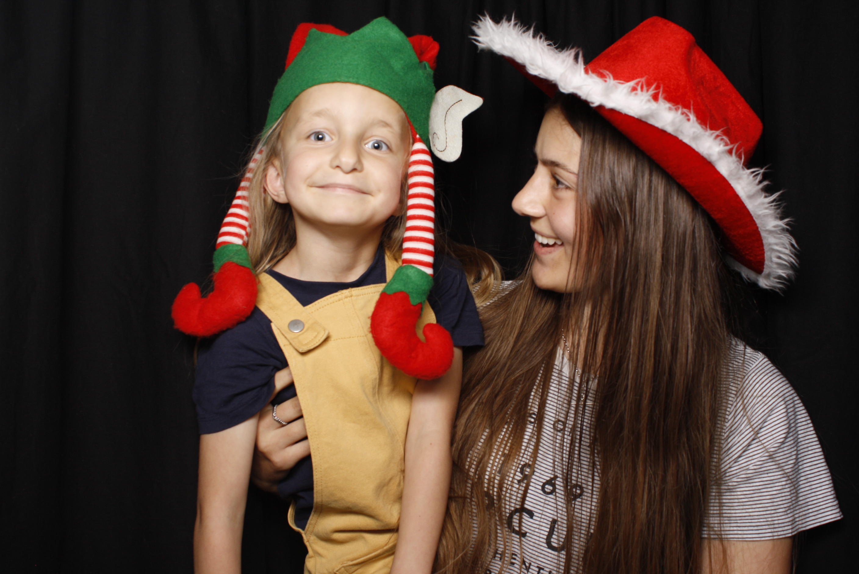 Bunnings - Palmerston North: 17 Dec 2022 | View more photos from the event at wgtngallery.classicphotobooths.co.nz/u/wgtncpbgallery/Bunnings-Palmerston-North-17-Dec-2022