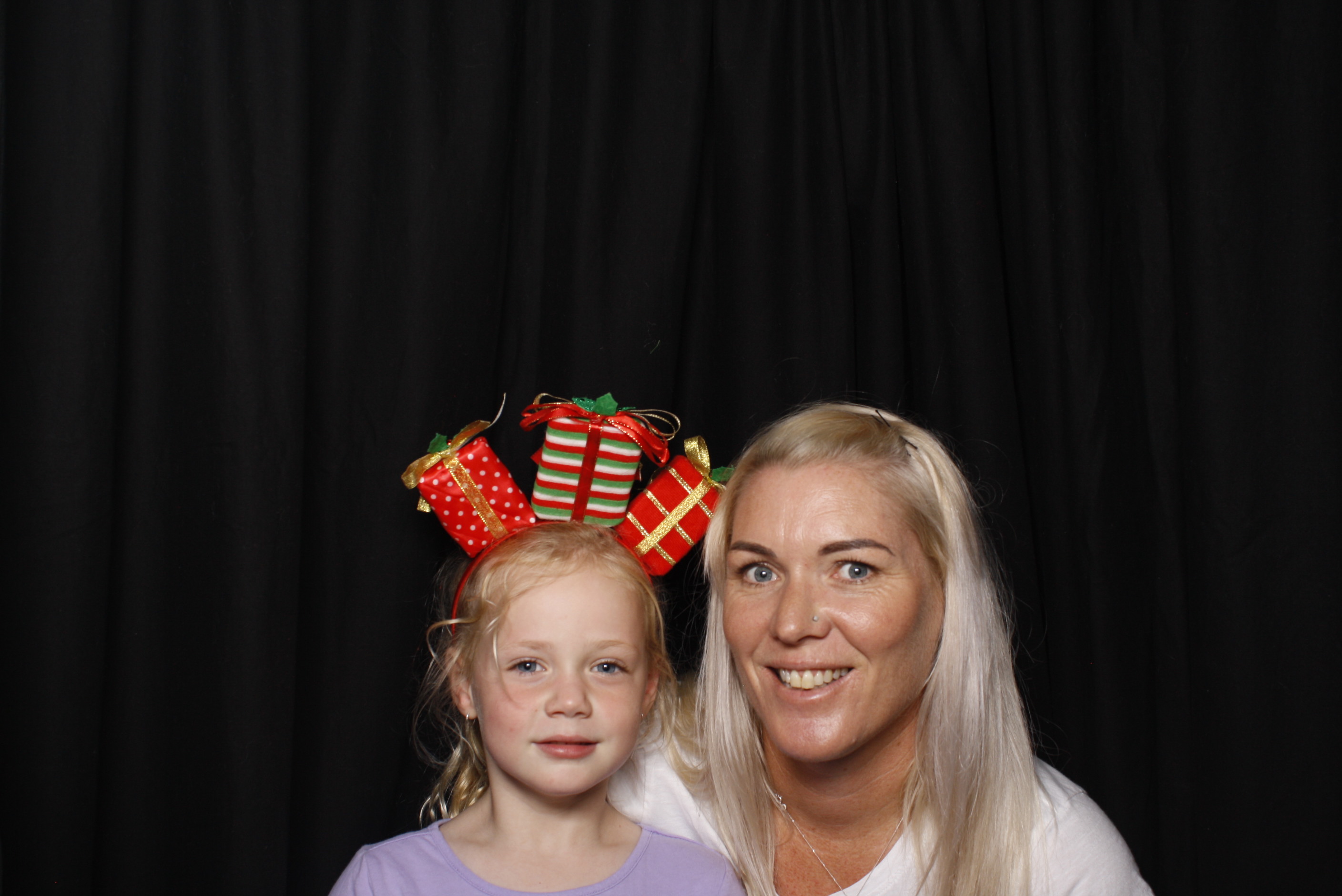 Bunnings - Palmerston North: 17 Dec 2022 | View more photos from the event at wgtngallery.classicphotobooths.co.nz/u/wgtncpbgallery/Bunnings-Palmerston-North-17-Dec-2022