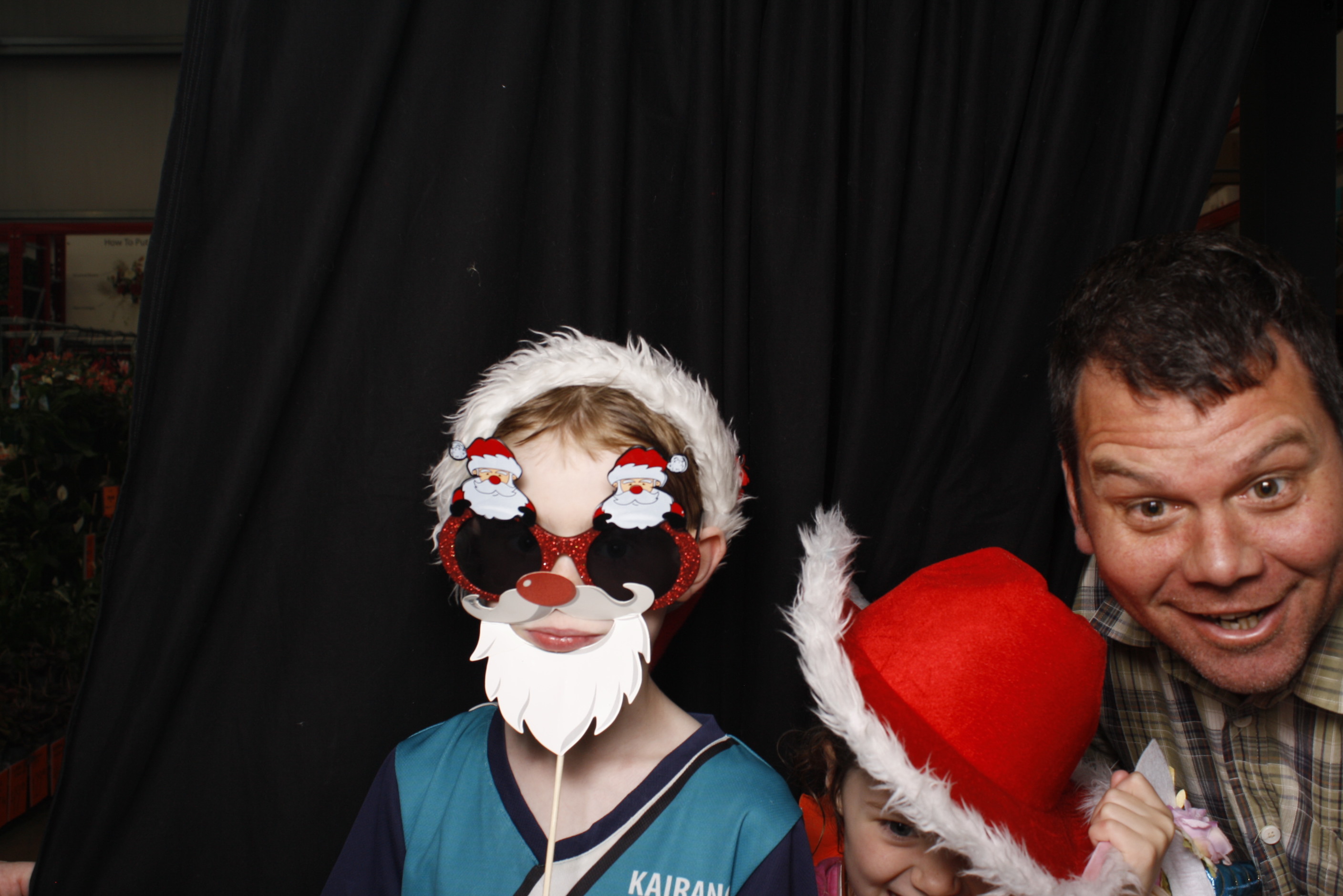 Bunnings - Palmerston North: 17 Dec 2022 | View more photos from the event at wgtngallery.classicphotobooths.co.nz/u/wgtncpbgallery/Bunnings-Palmerston-North-17-Dec-2022