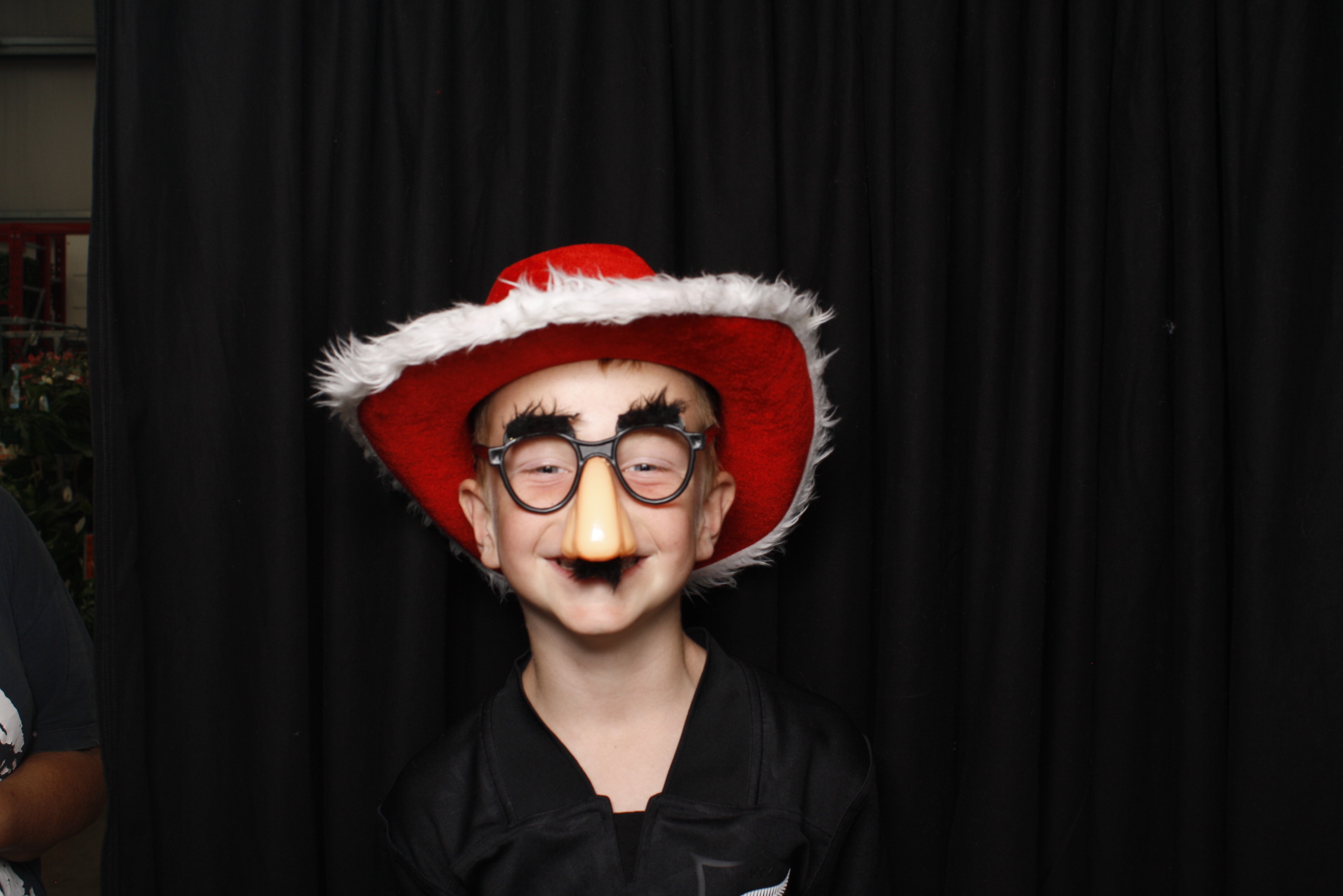 Bunnings - Palmerston North: 17 Dec 2022 | View more photos from the event at wgtngallery.classicphotobooths.co.nz/u/wgtncpbgallery/Bunnings-Palmerston-North-17-Dec-2022