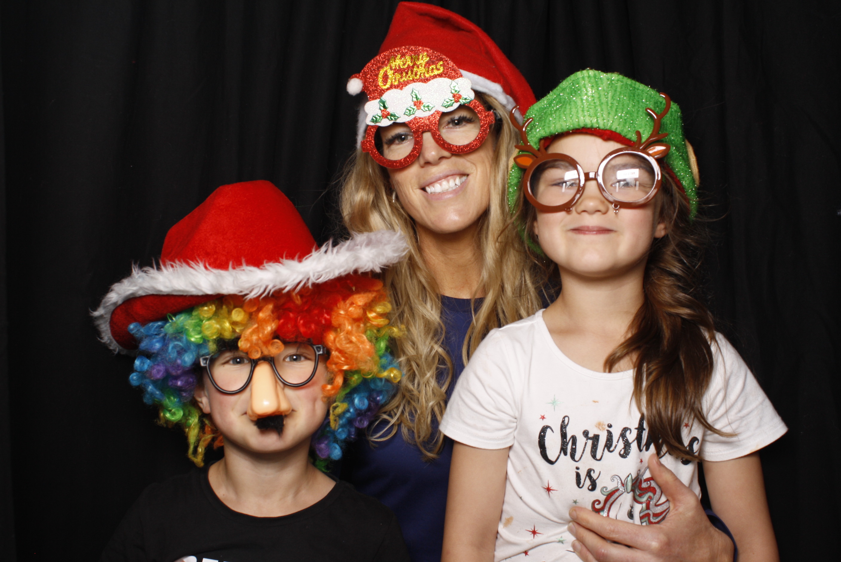 Bunnings - Palmerston North: 17 Dec 2022 | View more photos from the event at wgtngallery.classicphotobooths.co.nz/u/wgtncpbgallery/Bunnings-Palmerston-North-17-Dec-2022